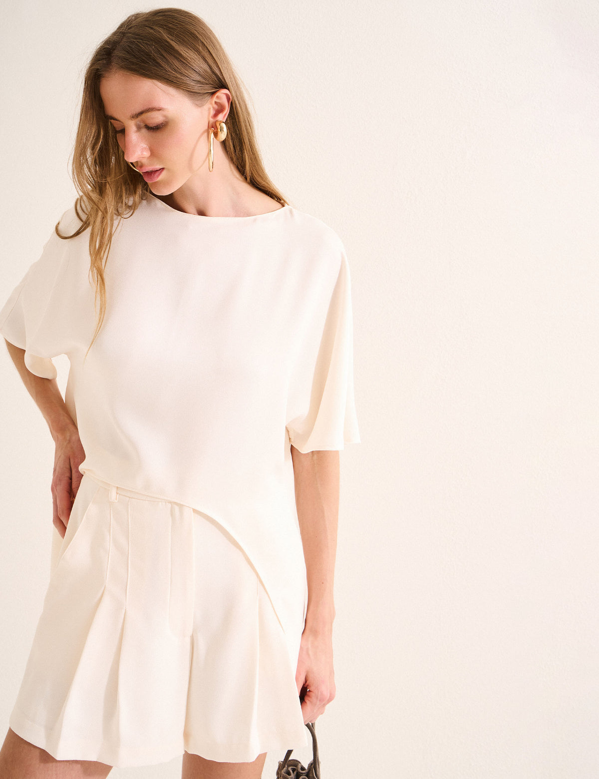 Blusa Estela Acetinado Off White