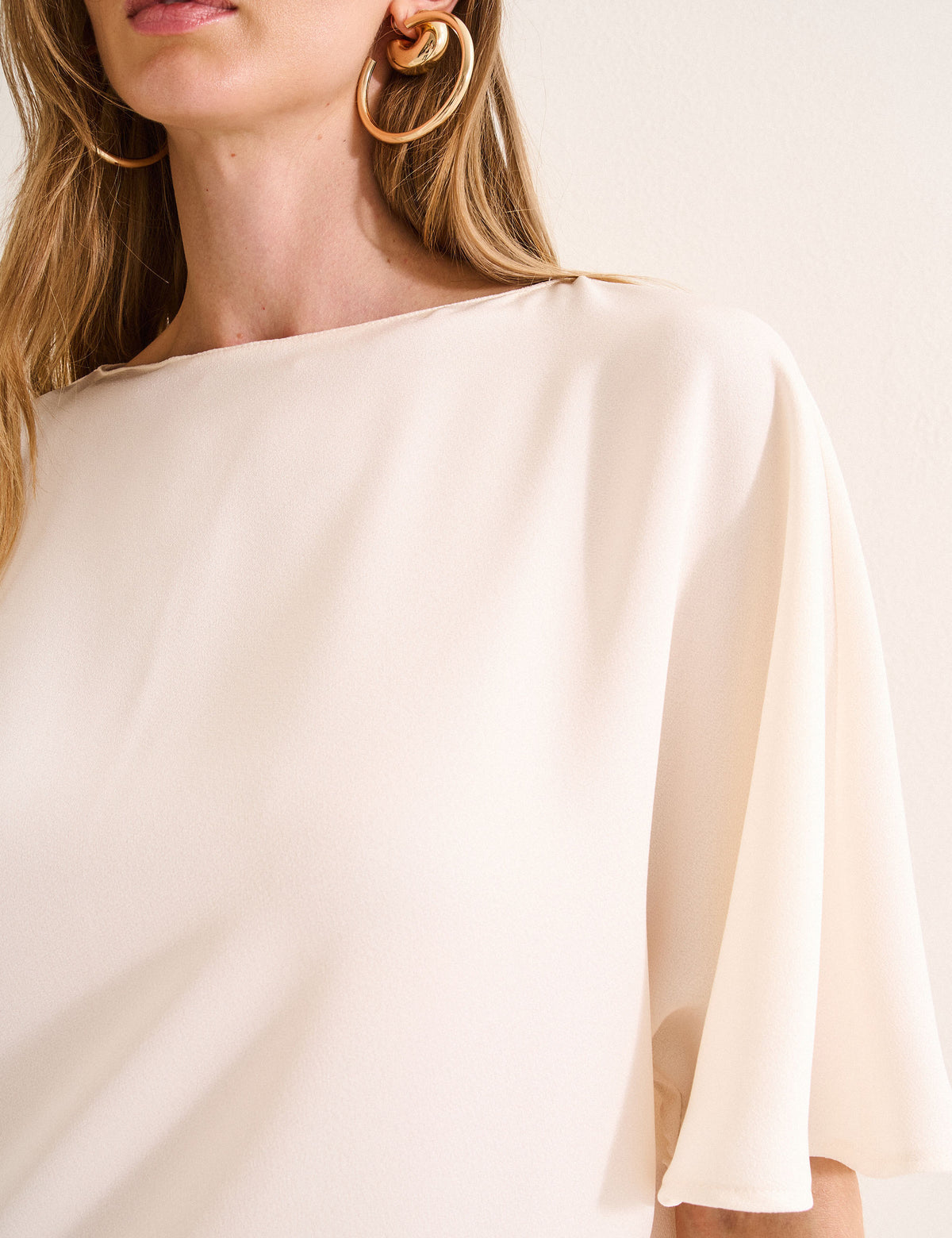 Blusa Estela Acetinado Off White