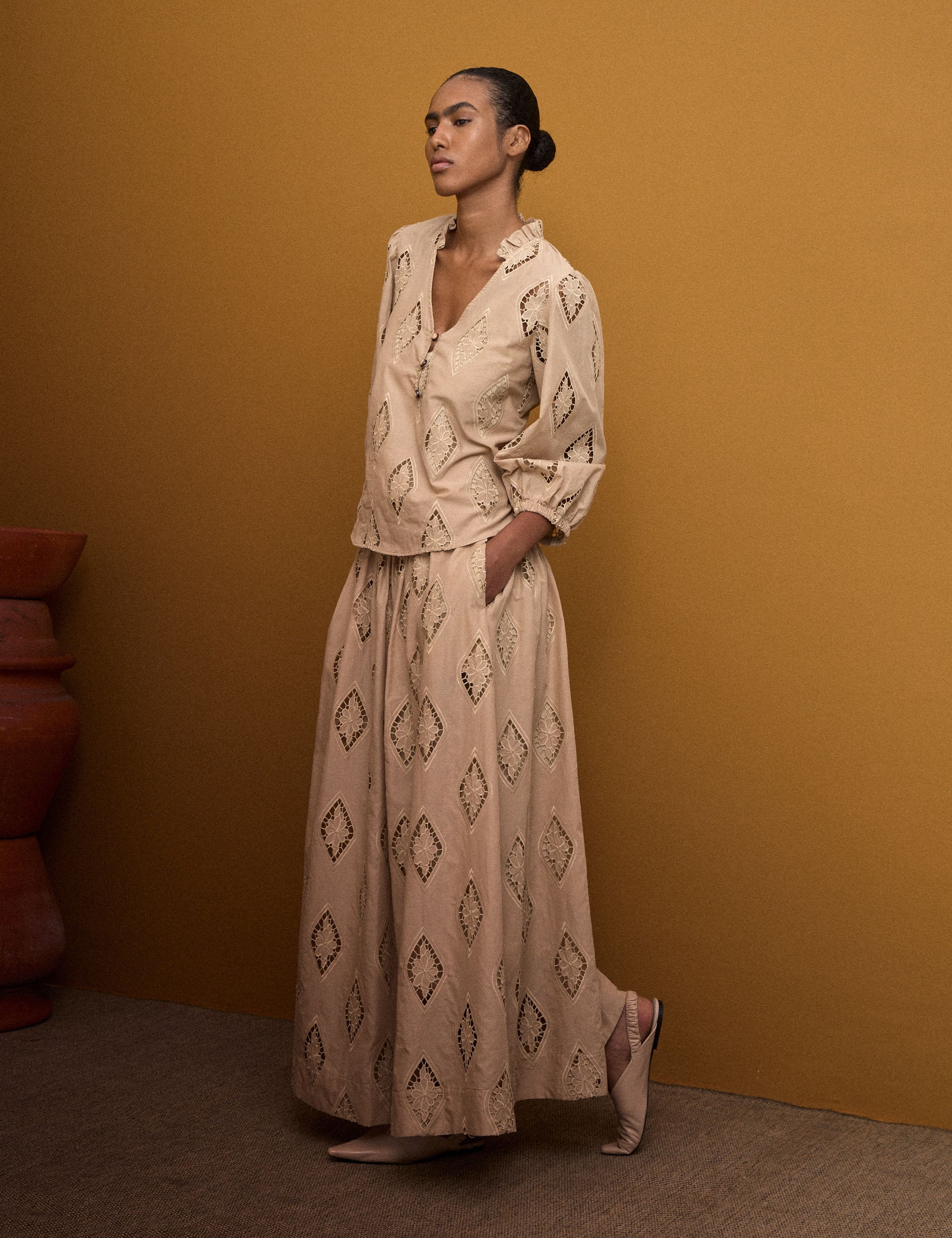 Camisa Maevie Laise Bege