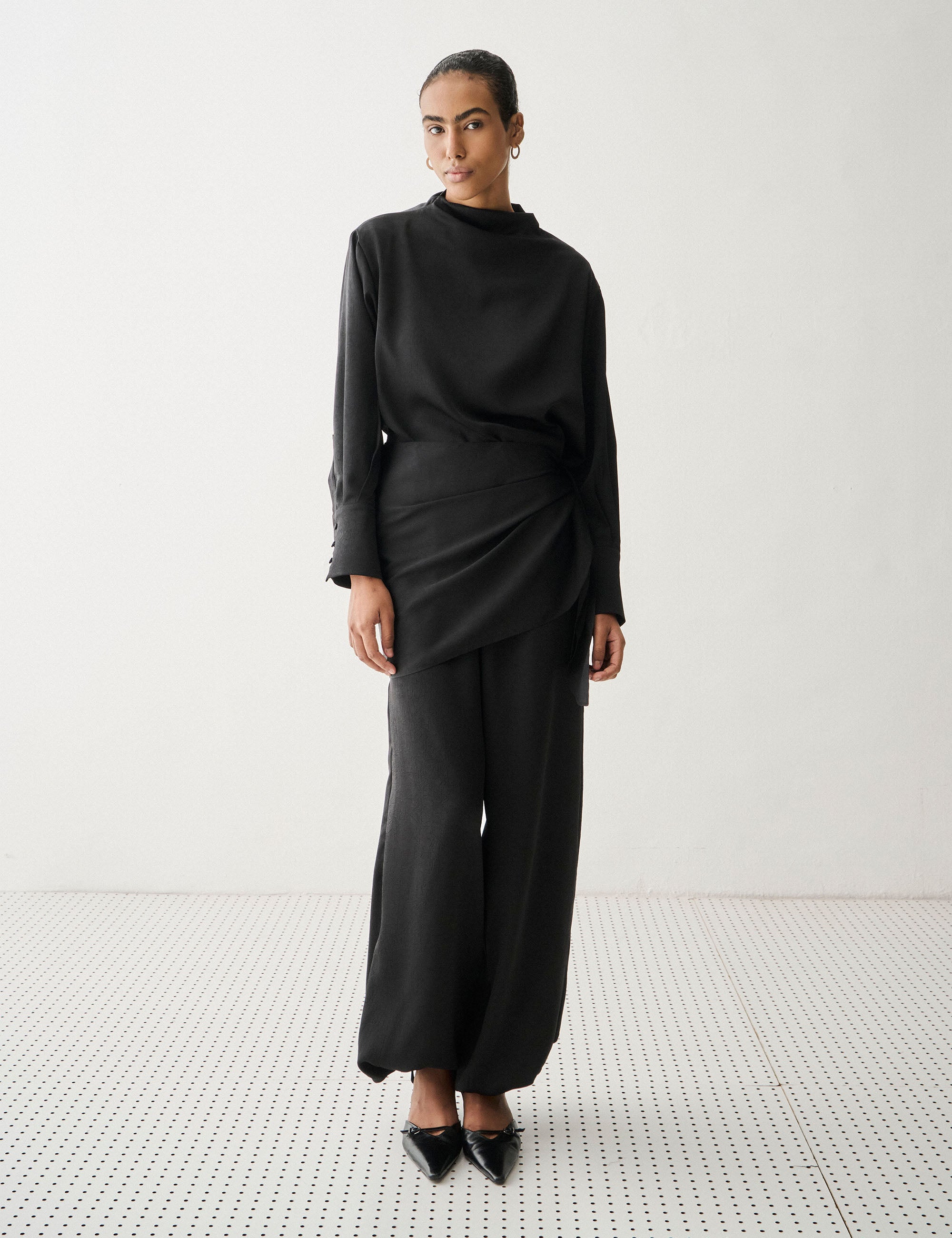Blusa Mayara Cetim Preto