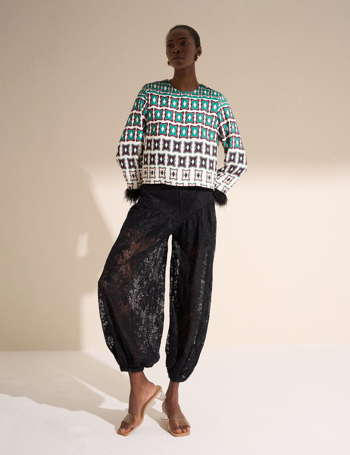 Blusa Pluma Crepe Off White/Preto