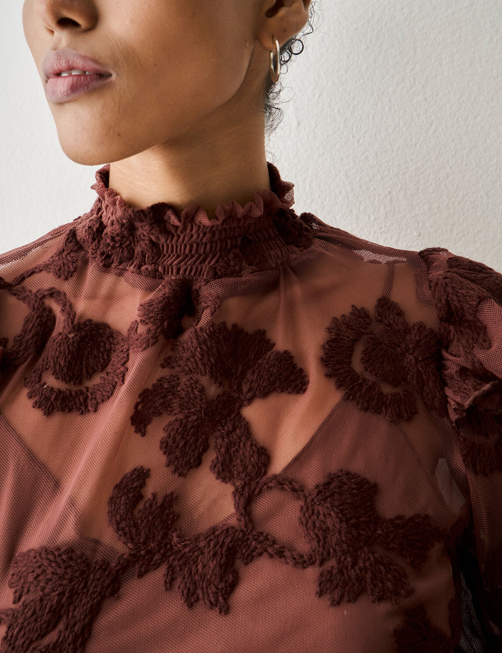 Blusa Rosy Tule Marrom
