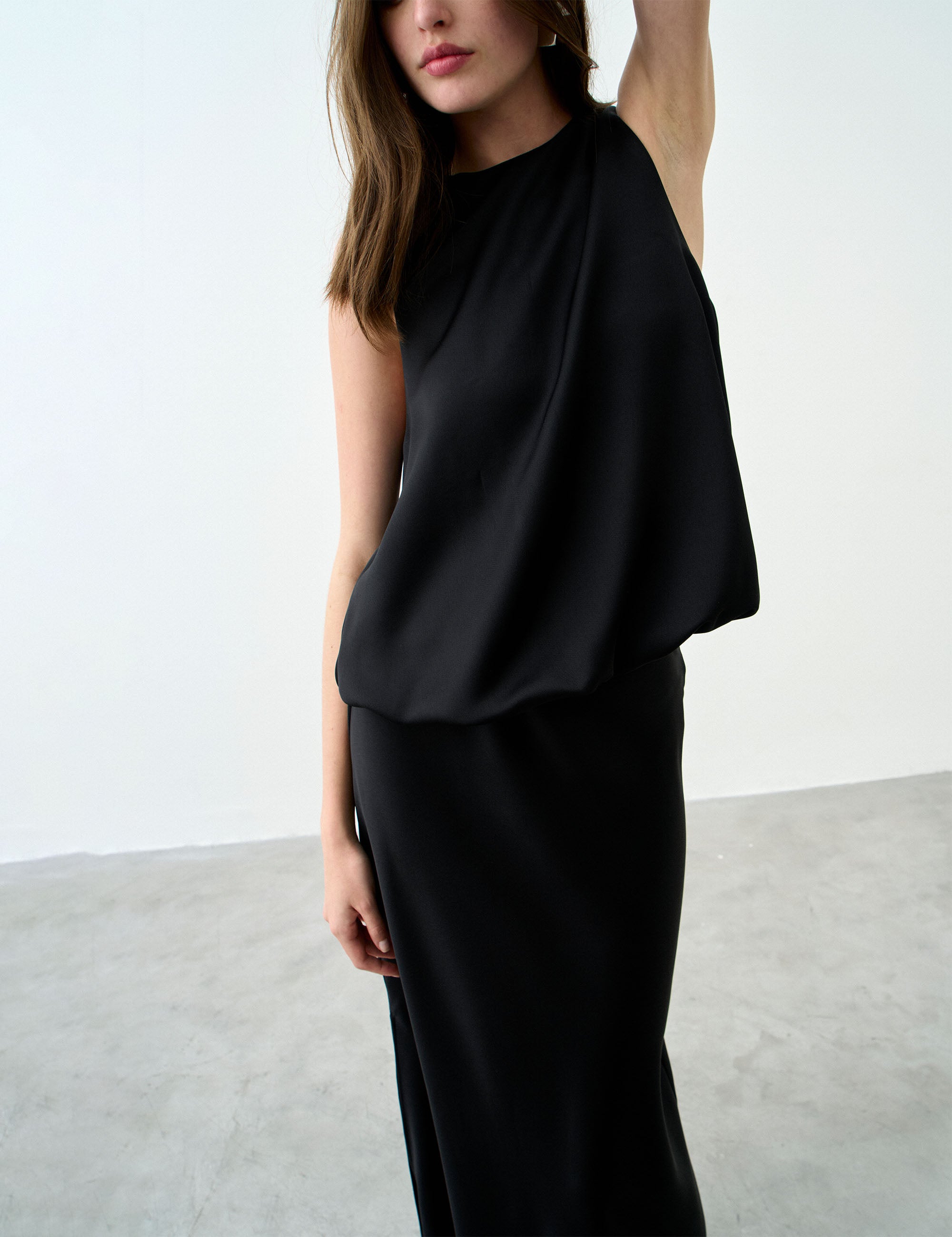 Blusa Velvet Crepe Alfaiataria Preto