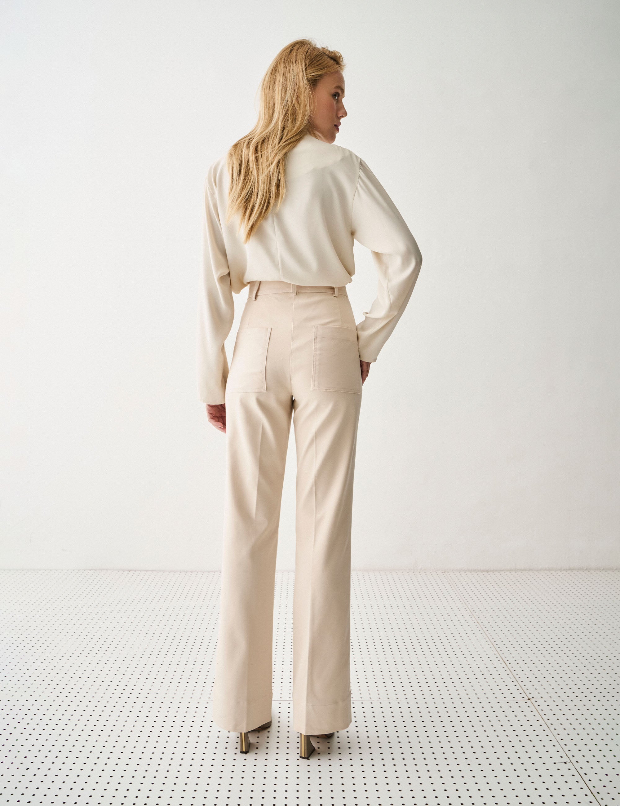 Calça Eleonora Alfaiataria Areia