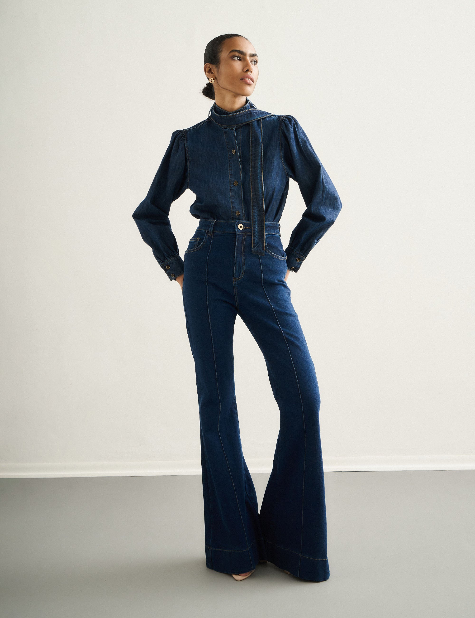 Calça Flare Denim Escuro | Nanaminze