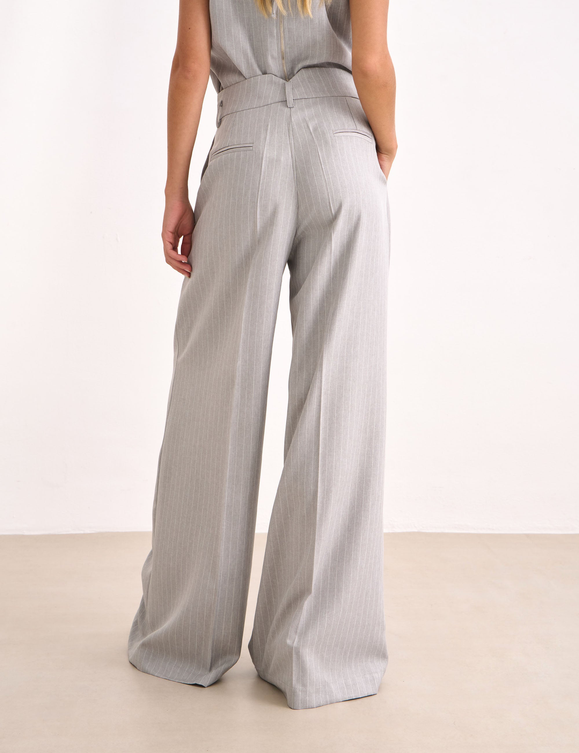 Calça Magriet Alfaiataria Cinza