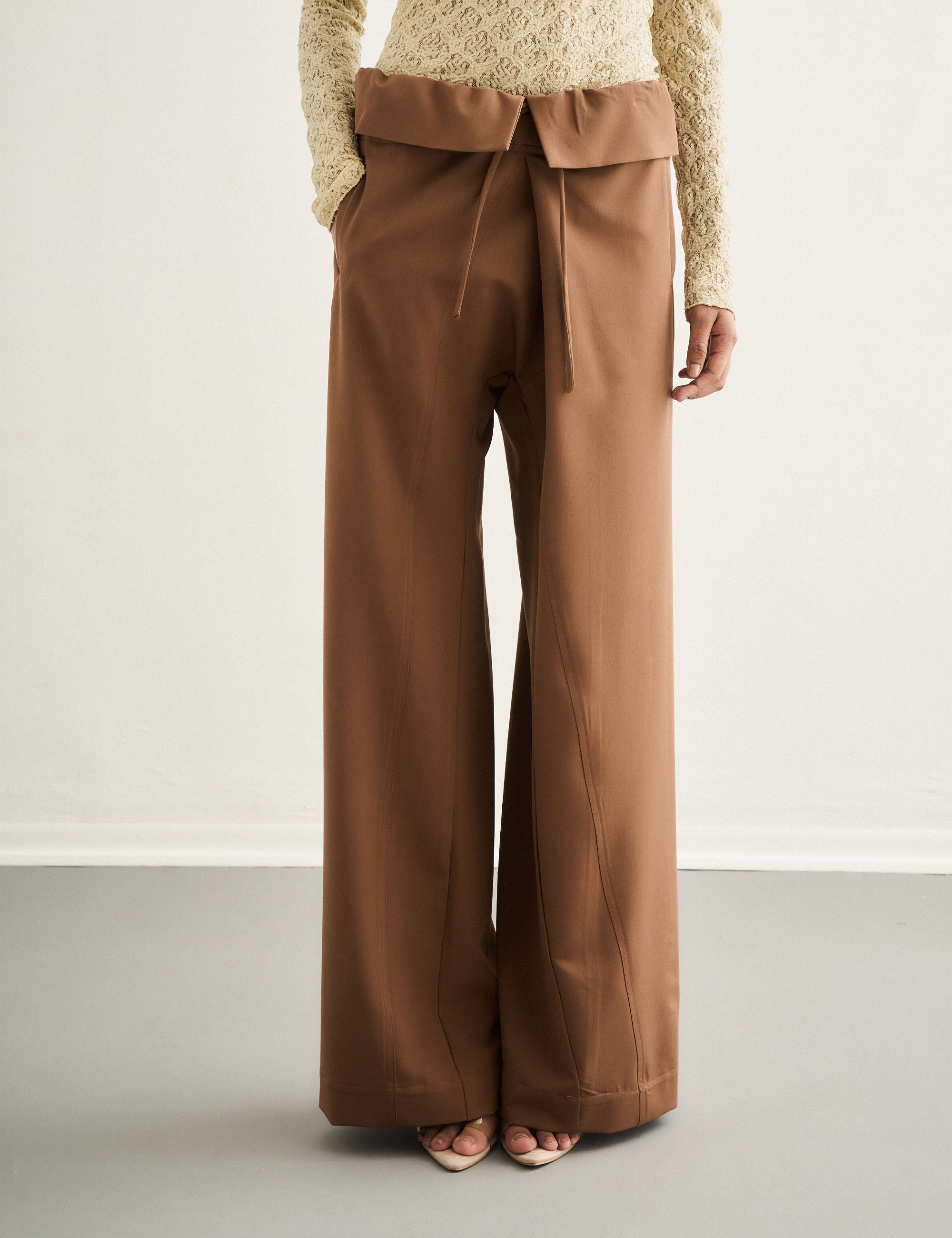 Calça Maria Alfaiataria Marrom