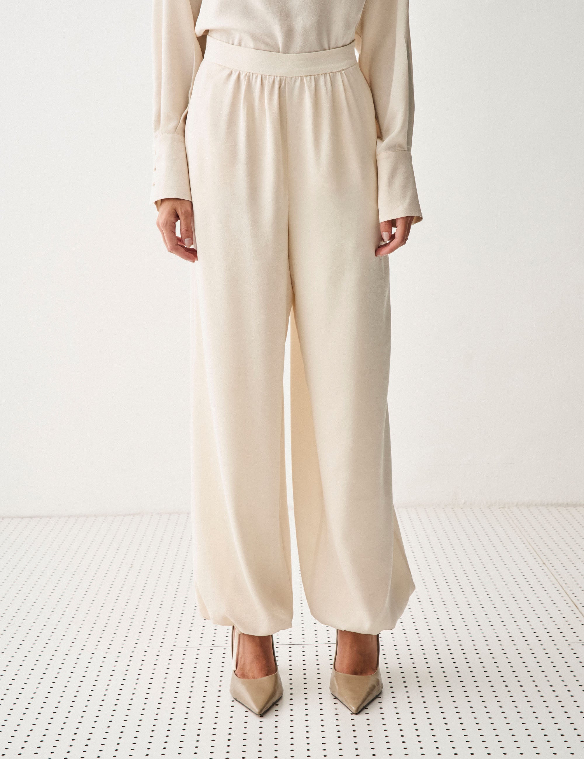 Calça Lenço Mayara Cetim Pérola