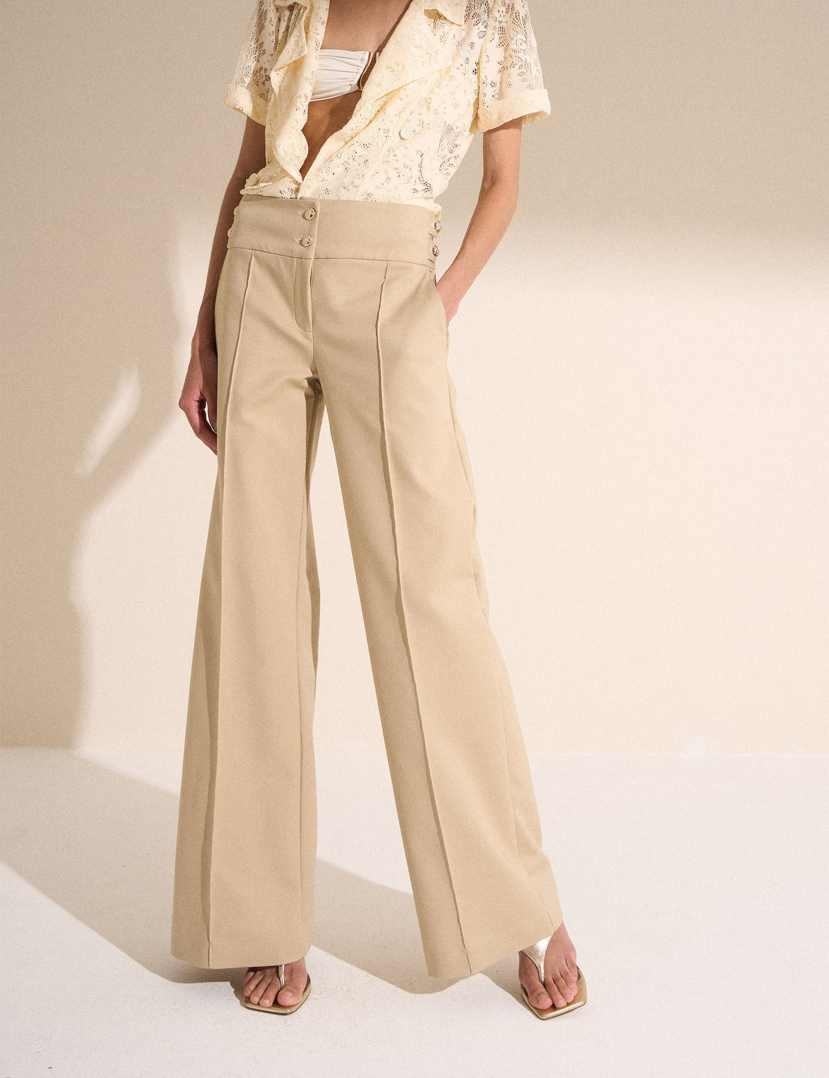 Calça Wide Leg Alfaiataria Areia