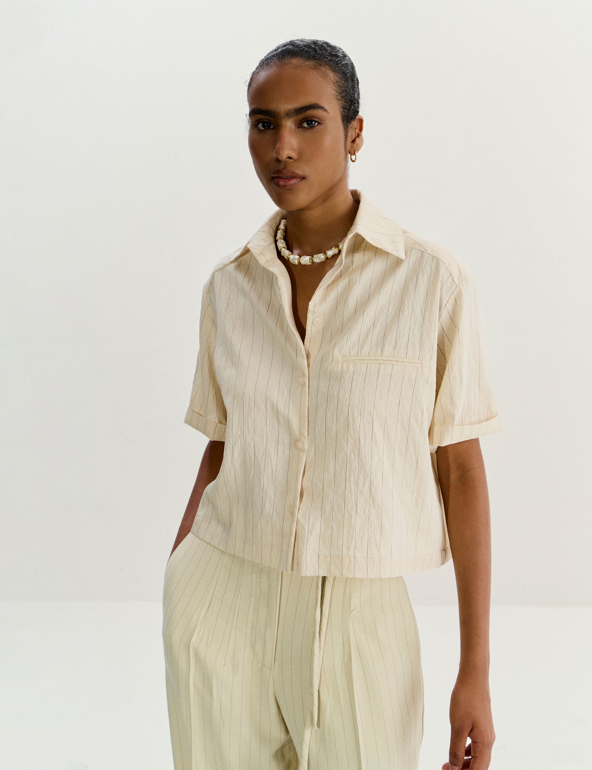 Camisa Adrielly Viscolinho Areia