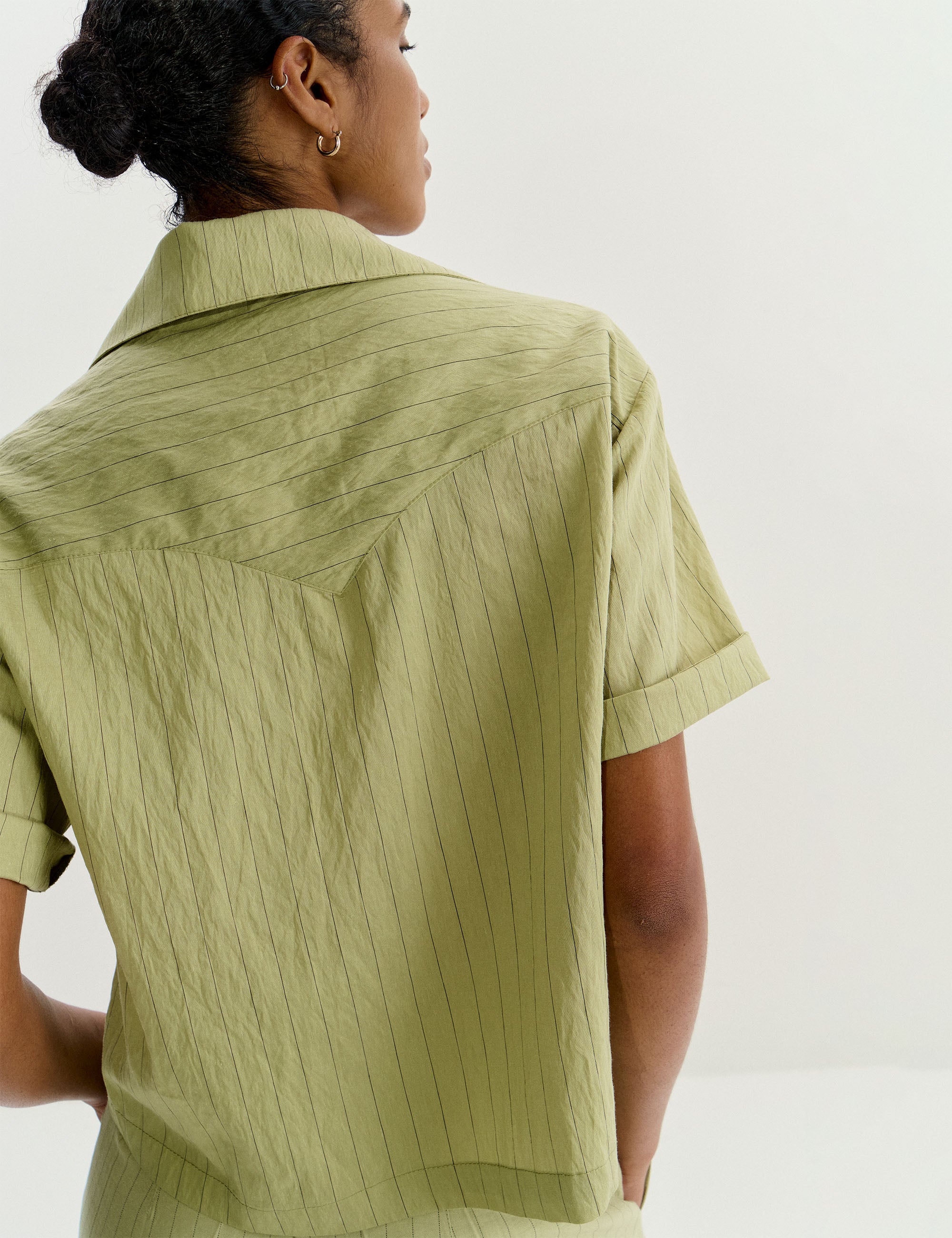 Camisa Adrielly Viscolinho Verde