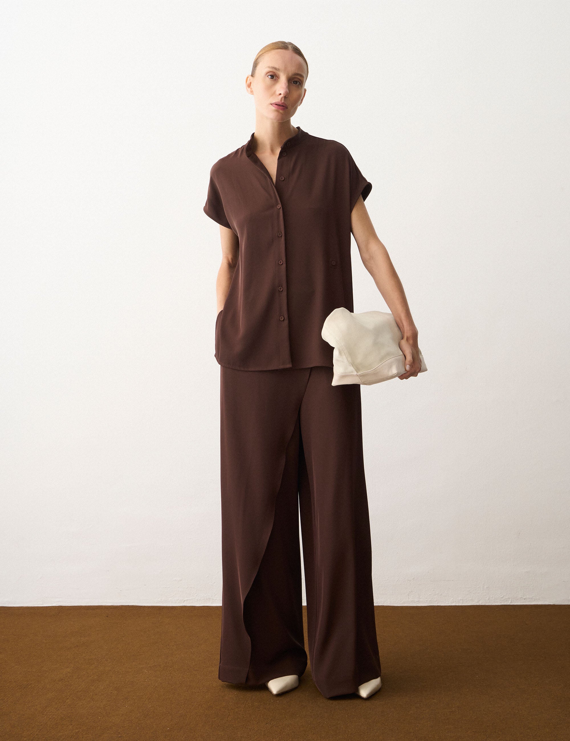 Camisa Anna Fluida Marrom