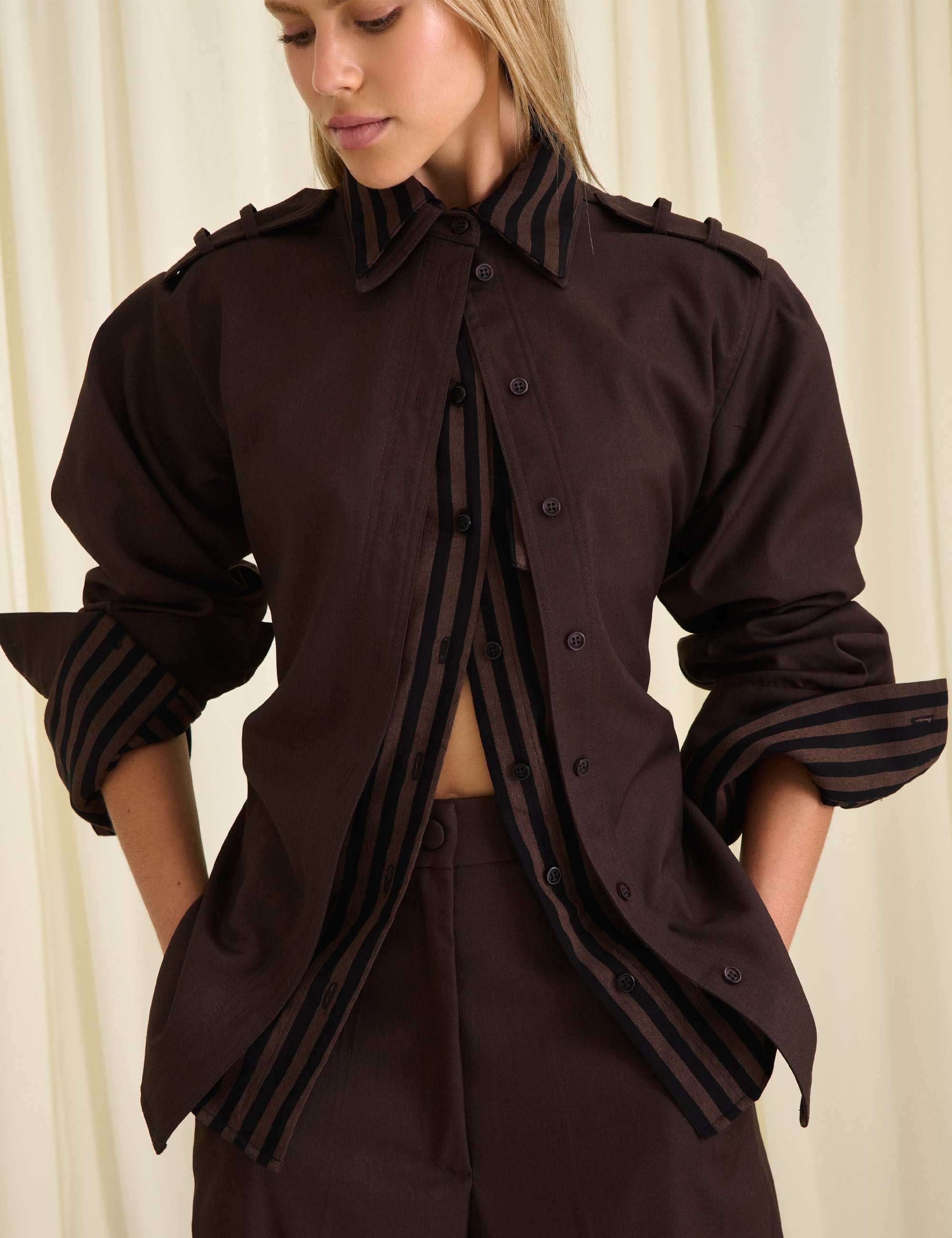 Camisa Elisa Listra Preto