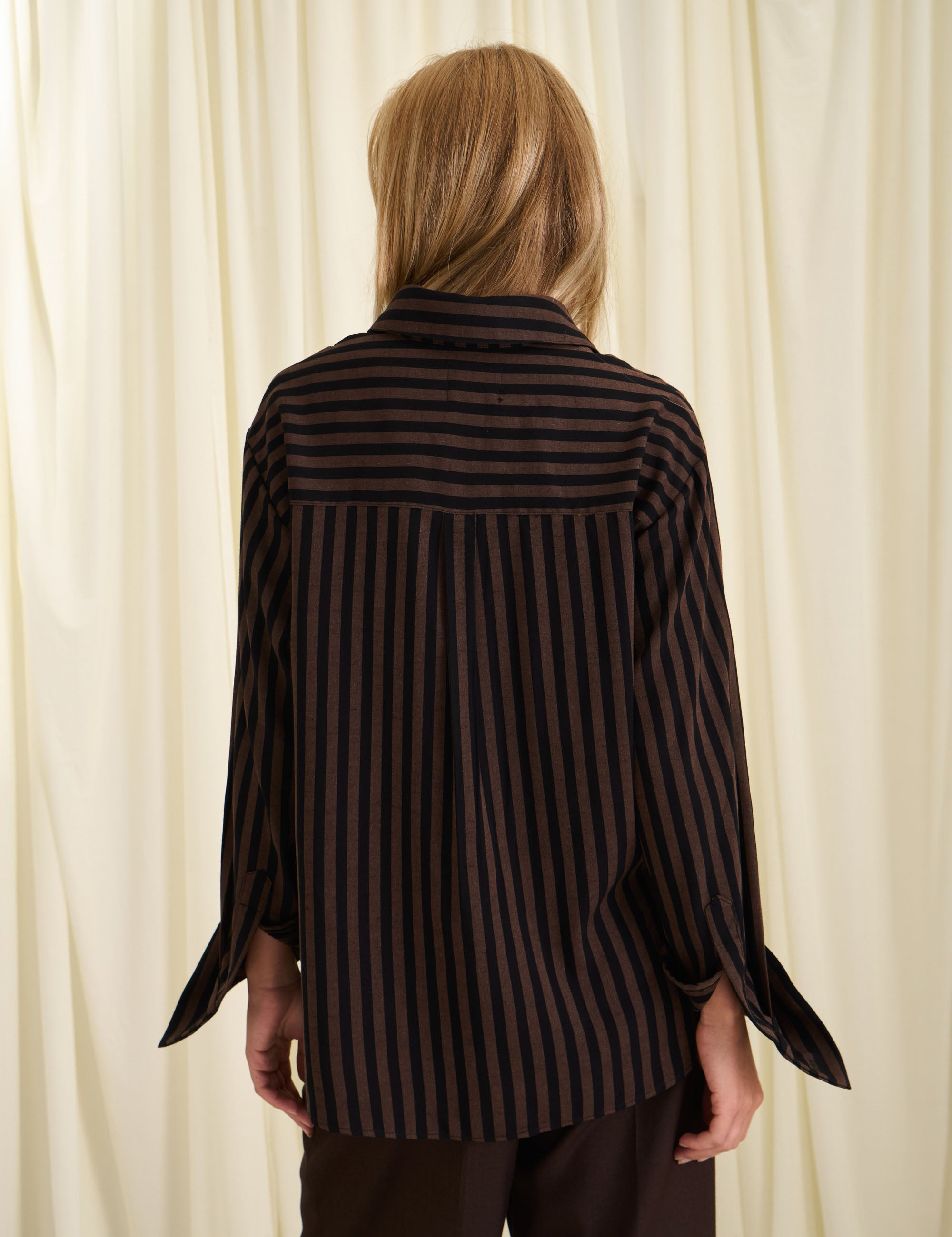 Camisa Elisa Listra Preto