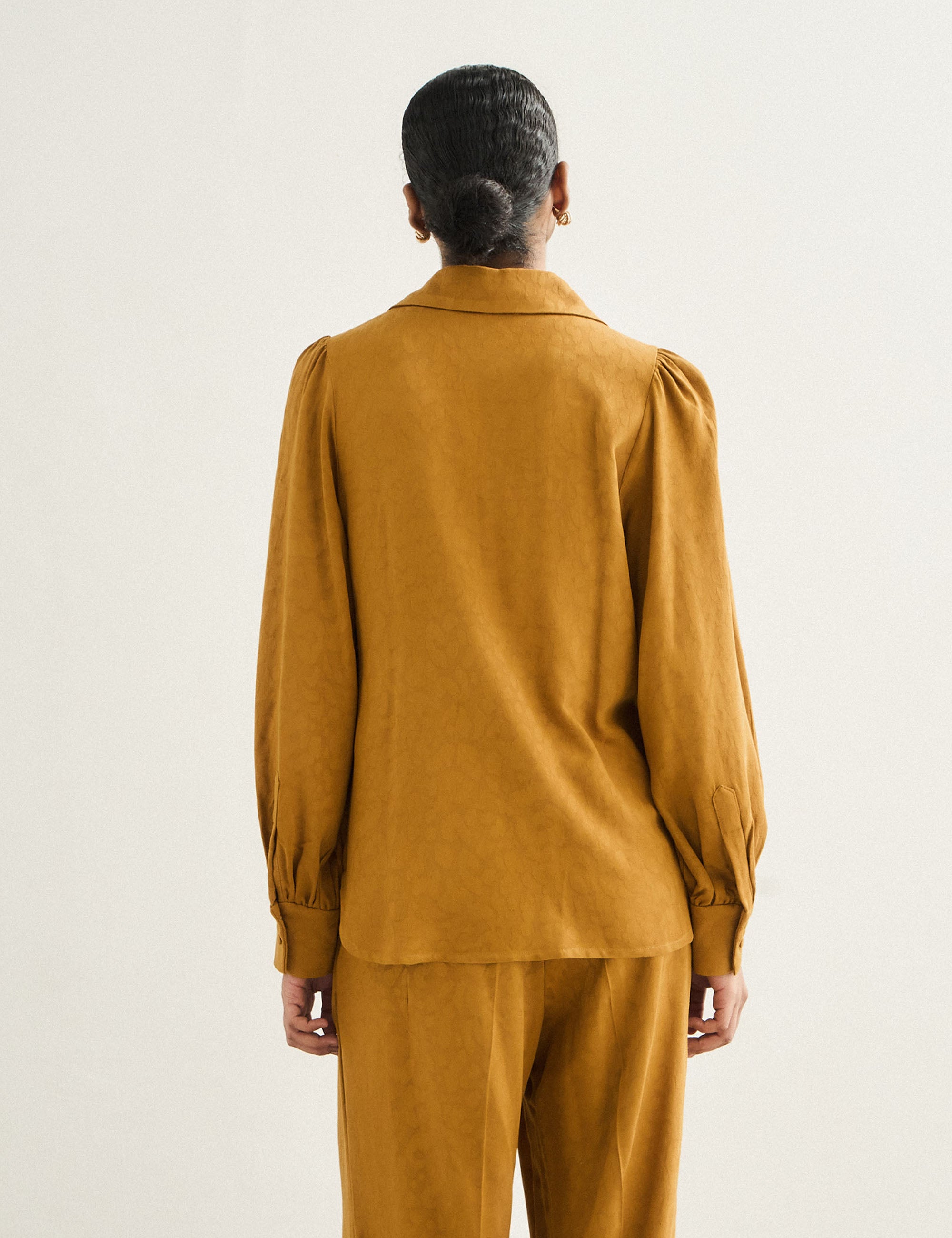 Camisa Sandra Jacquard Cúcuma