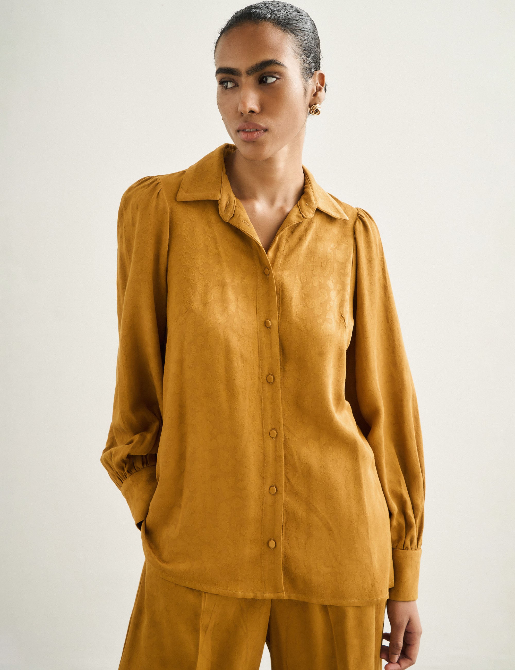 Camisa Sandra Jacquard Cúcuma