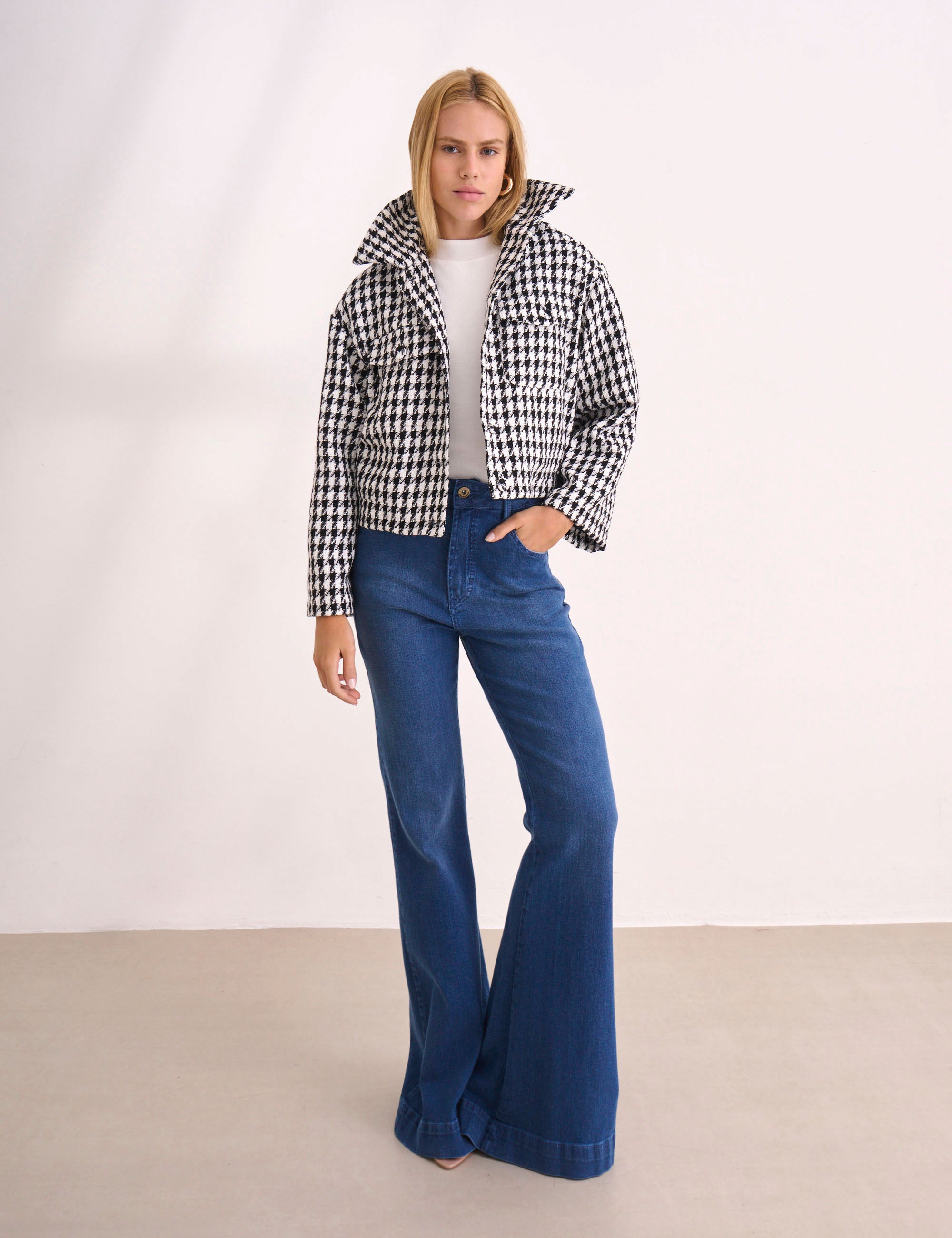 Casaqueto Elle Tweed Preto