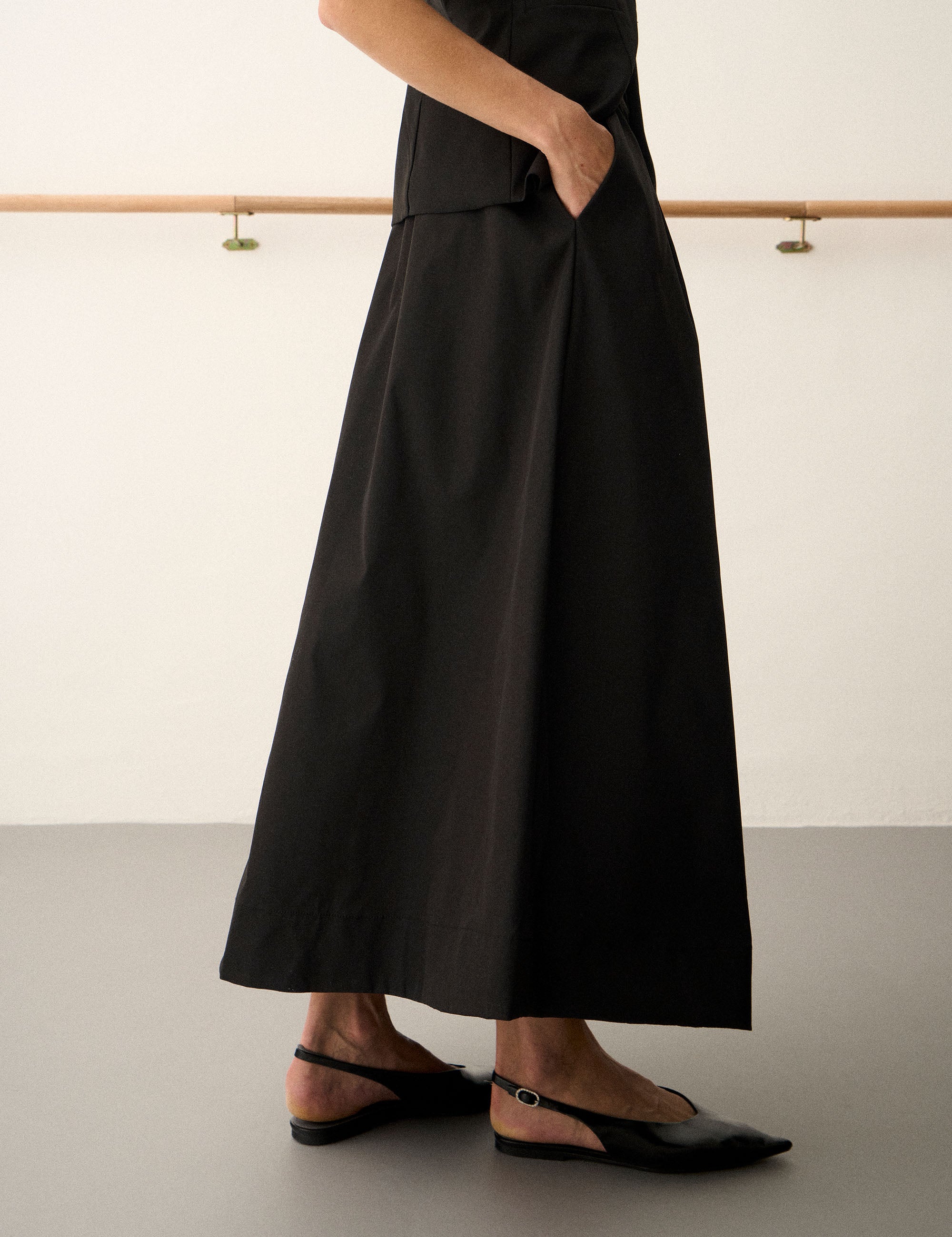 Saia Jenny Sarja Preto