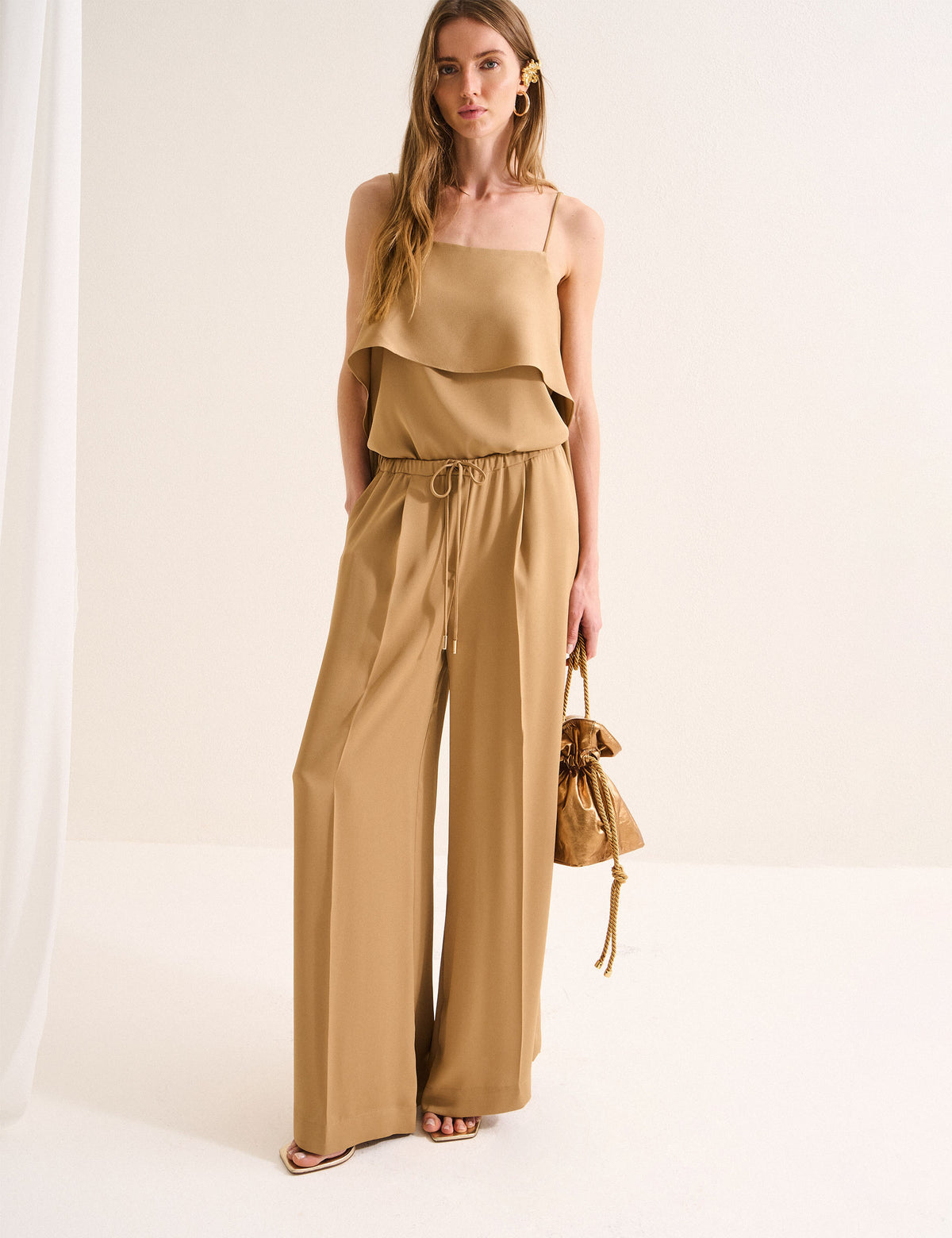 Conjunto Bolonia Crepe Bege