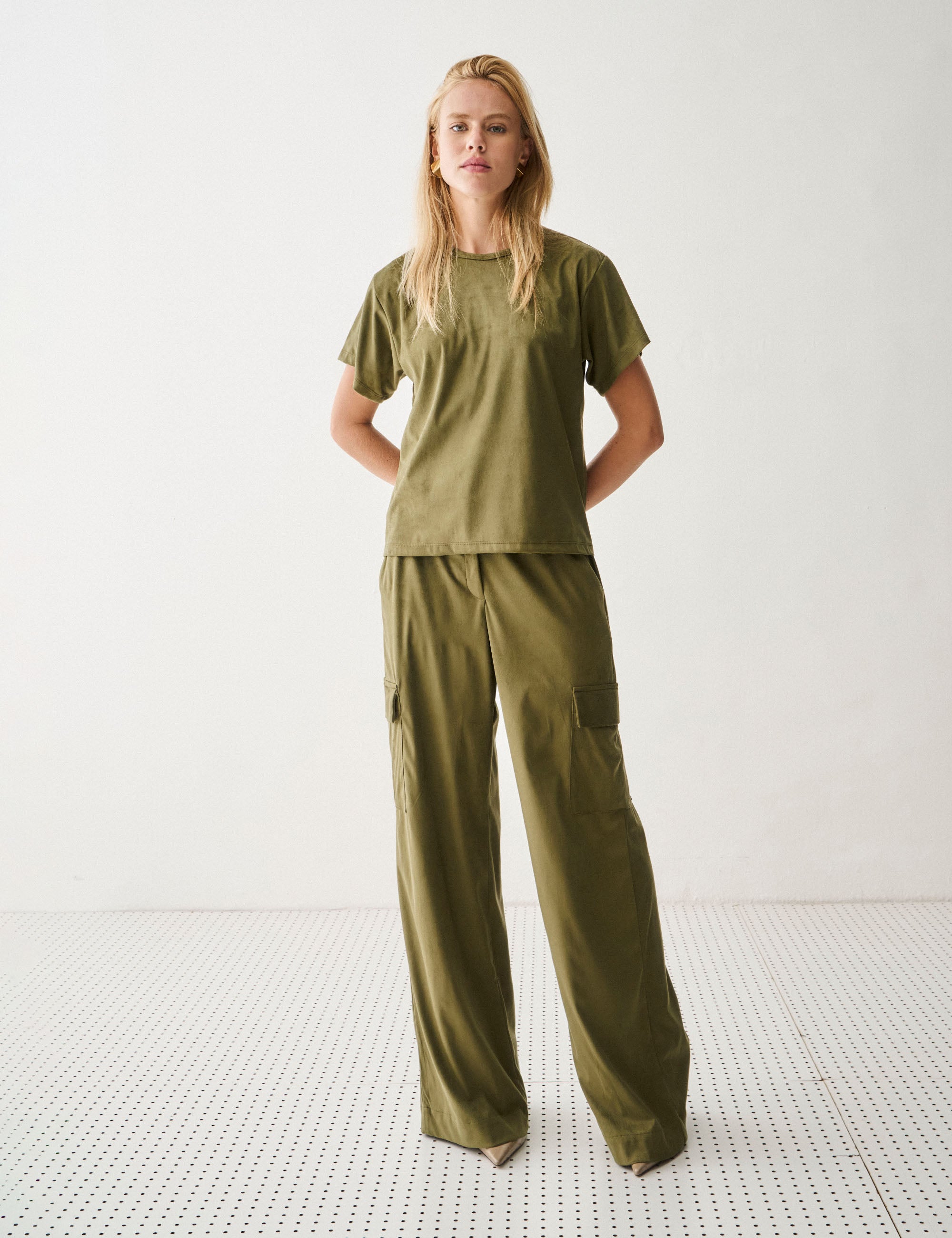 Conjunto Mirabele Suede Oliva
