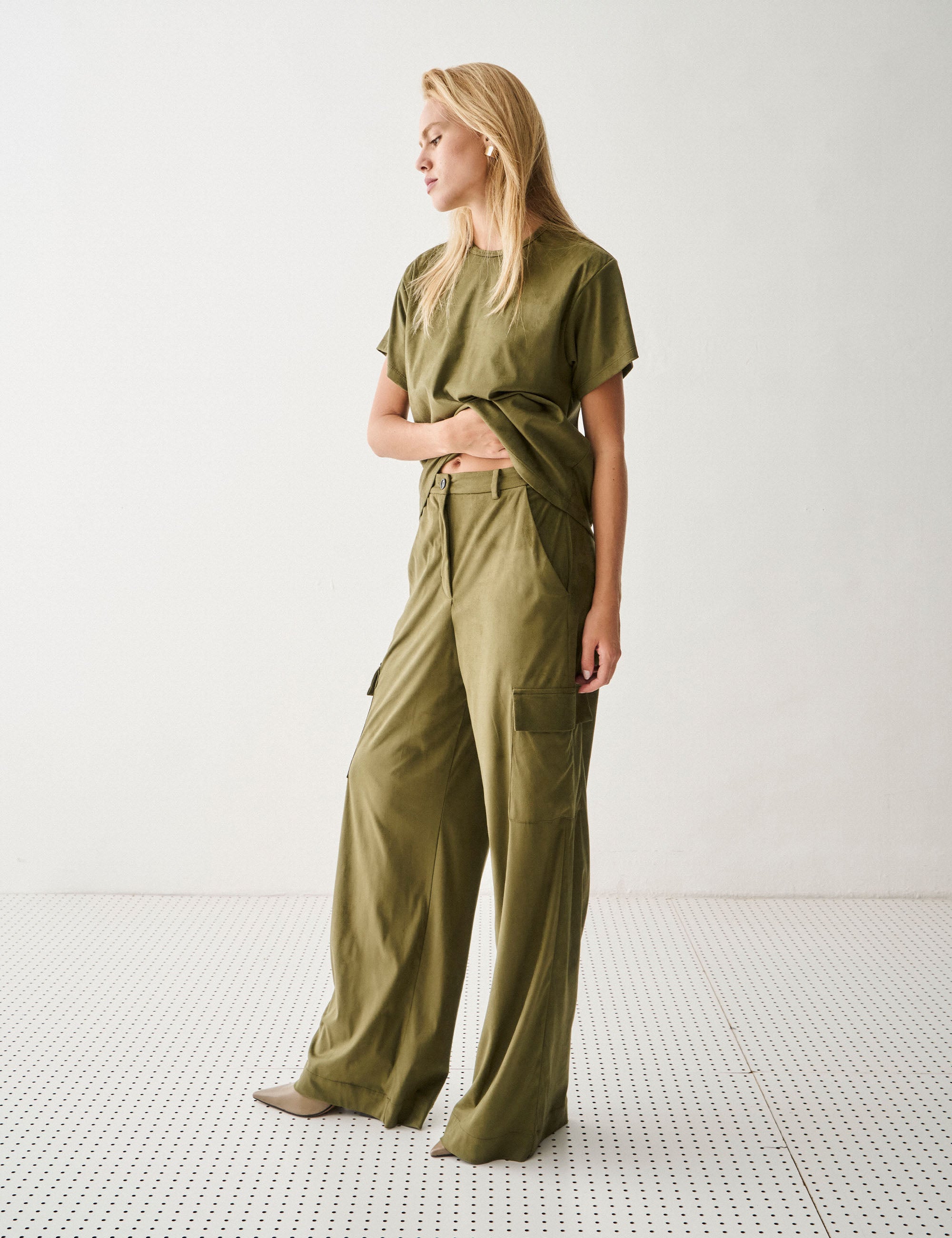 Conjunto Mirabele Suede Oliva