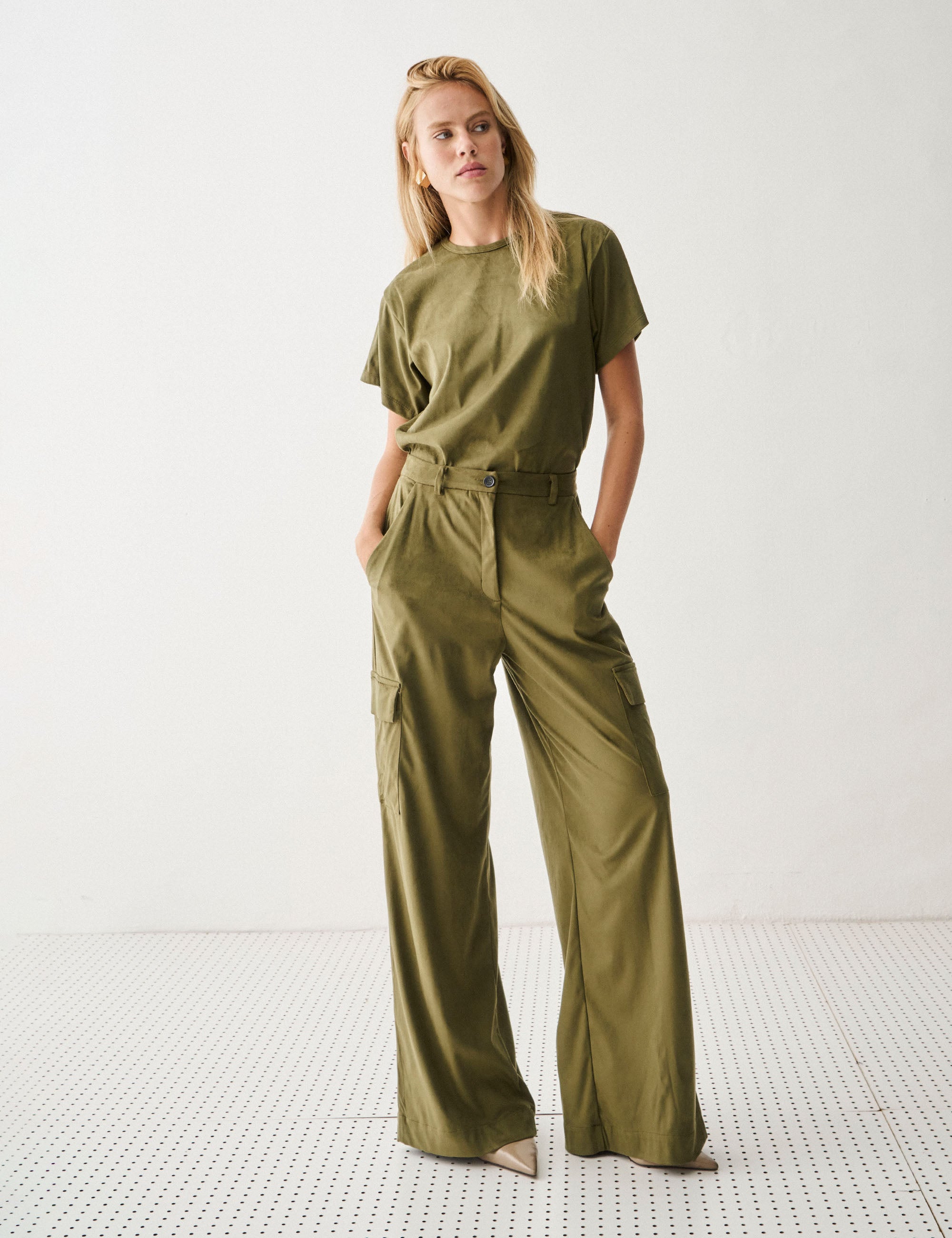 Conjunto Mirabele Suede Oliva