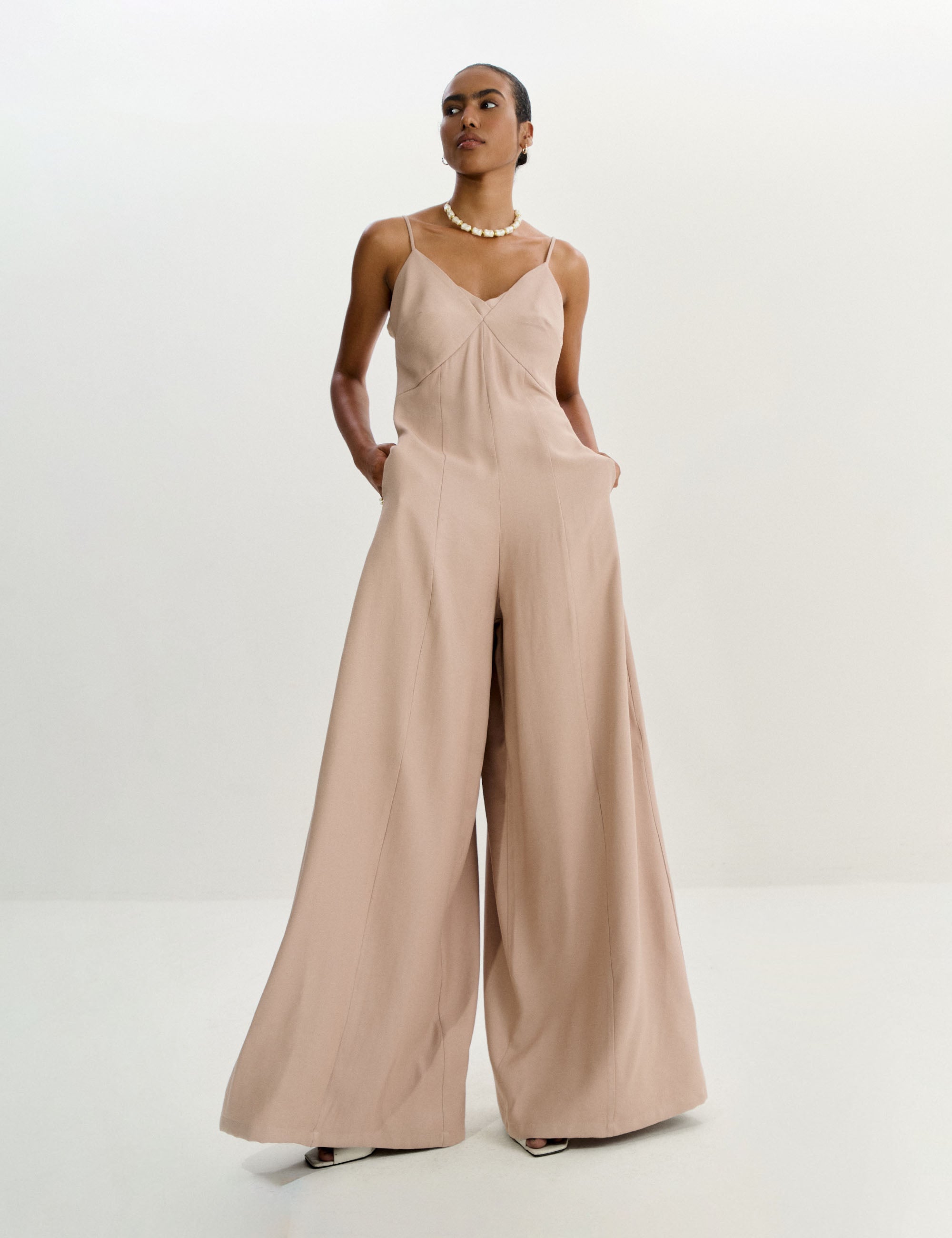 Macacão Leslie Viscose Bege