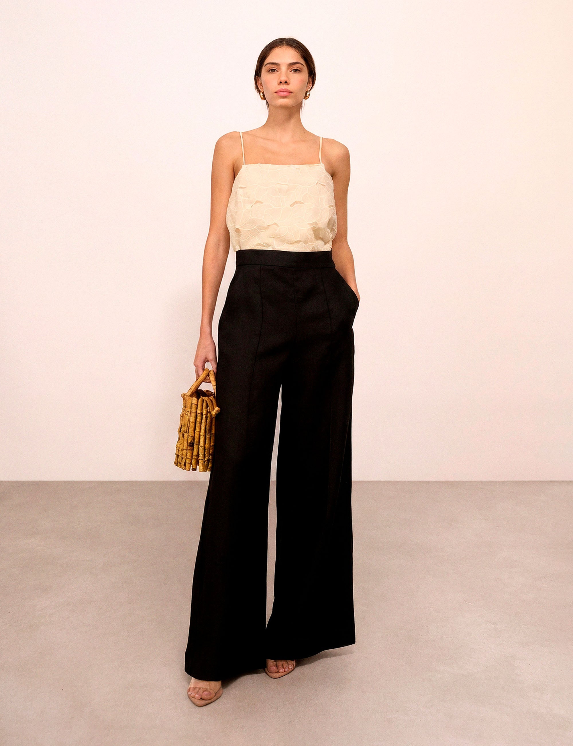Pantalona Evelyn Linho Preto