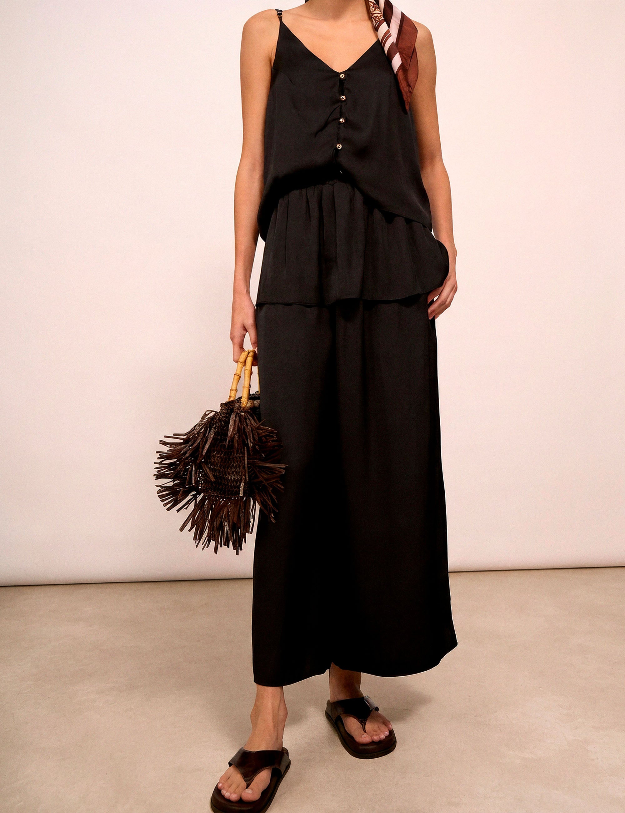 Pantacourt Olivia Cetim Preto