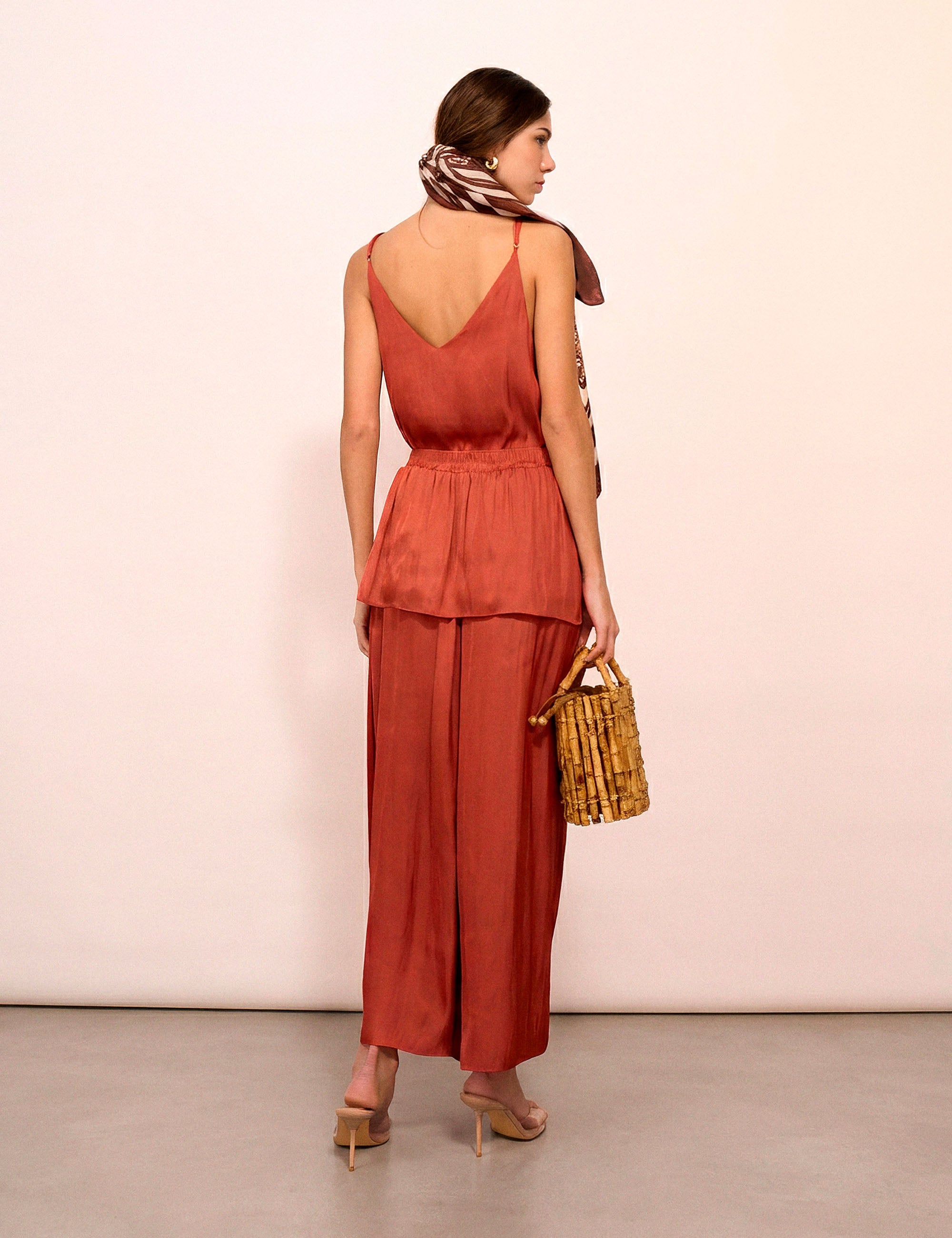 Pantacourt Olivia Cetim Vermelho Queimado