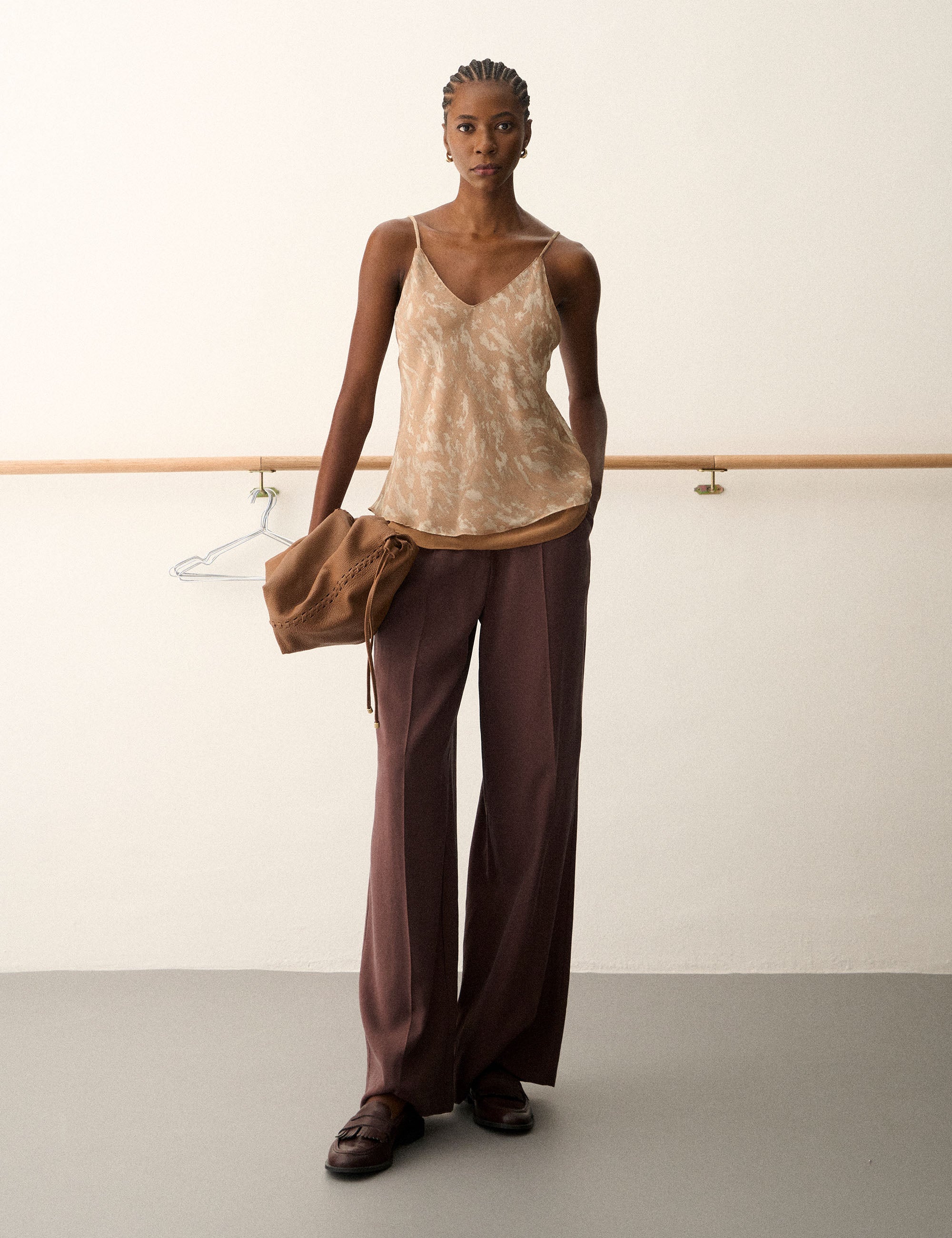 Regata Dalia Fluida Bege