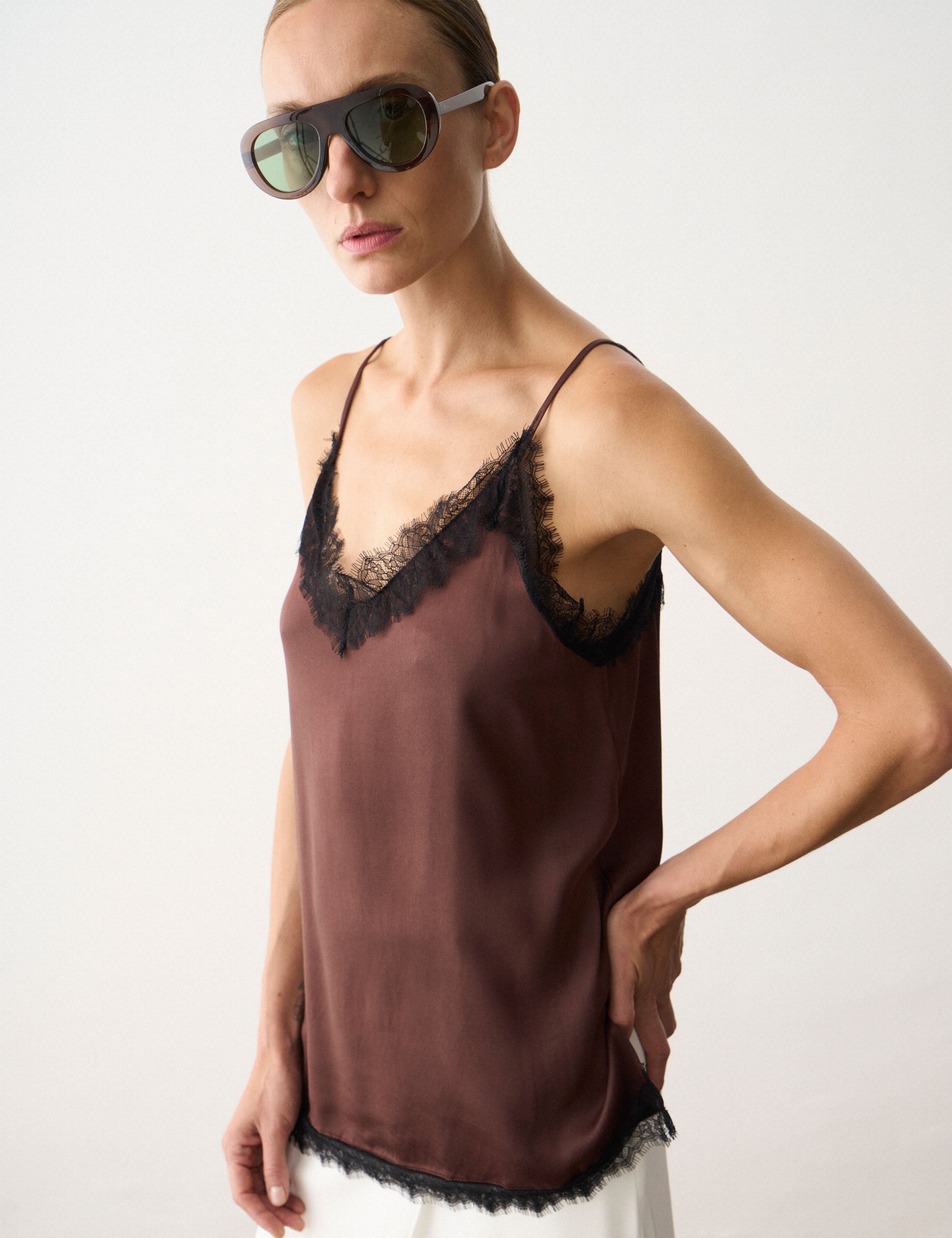 Regata Lingerie Cetim Marrom