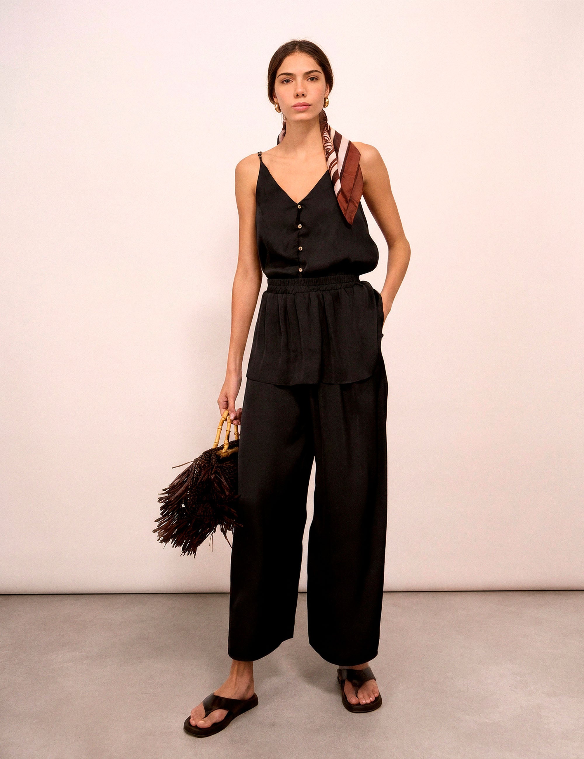 Pantacourt Olivia Cetim Preto