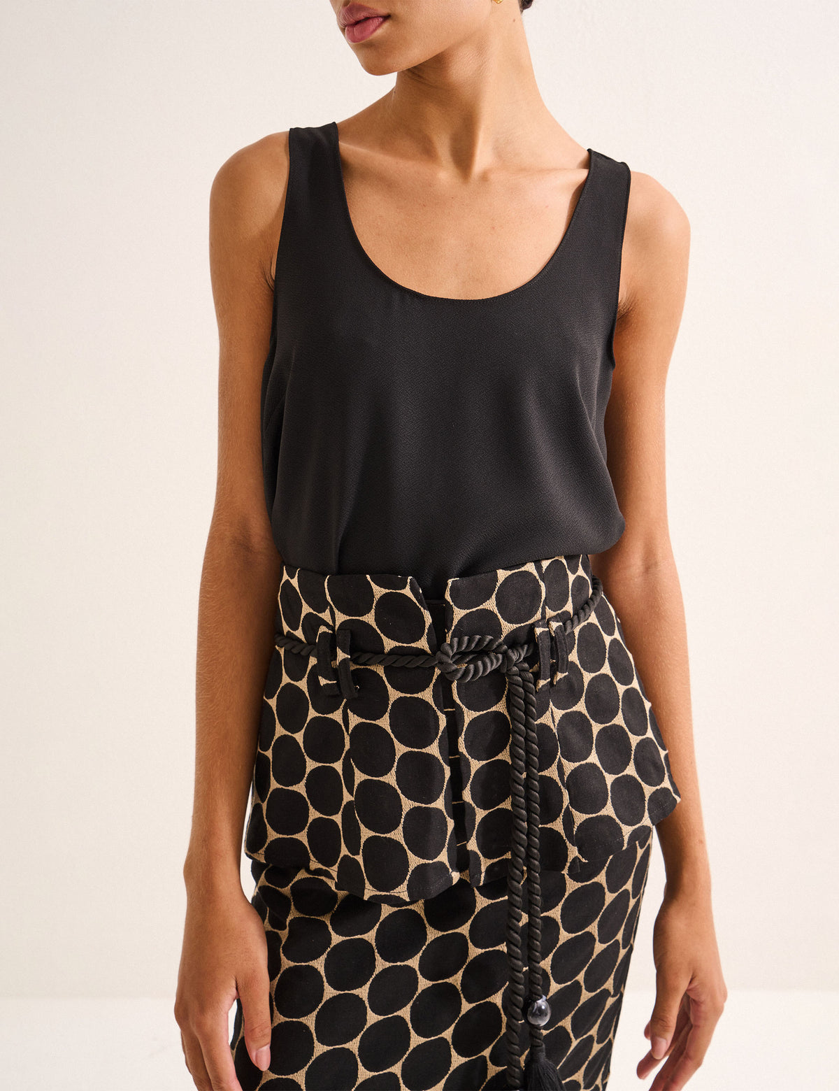 Saia Fiore Peplum Preto