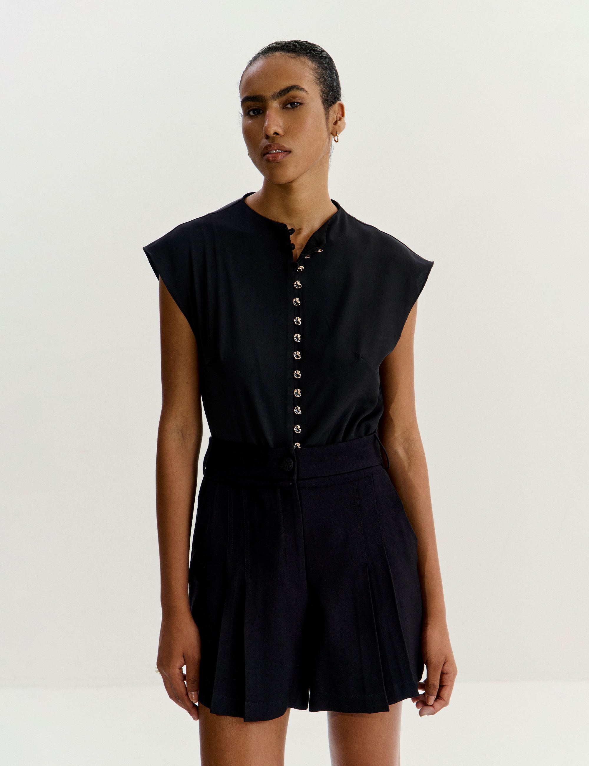 Shorts Chiara Viscose Preto | Nanaminze