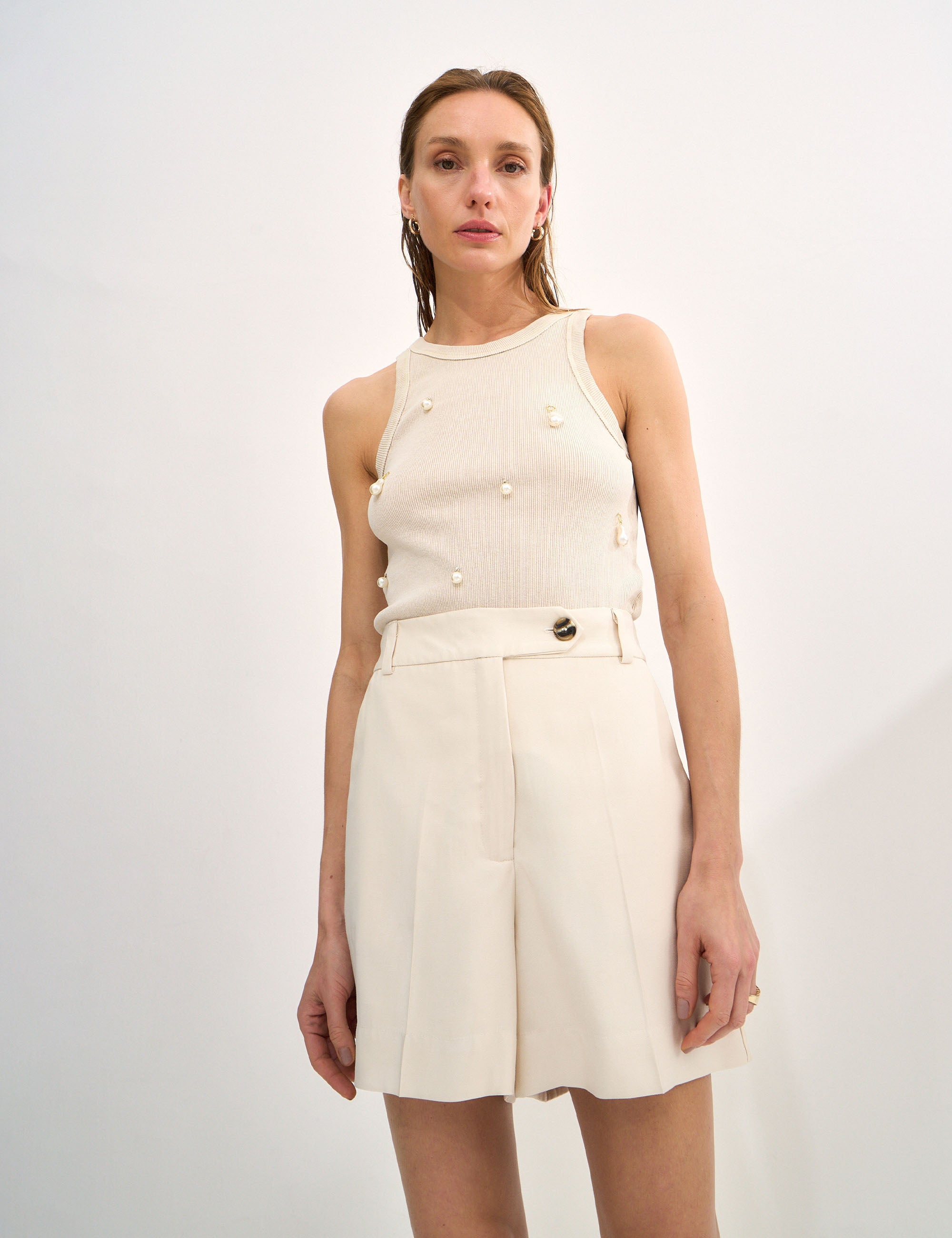 Shorts Mia Alfaiataria Areia