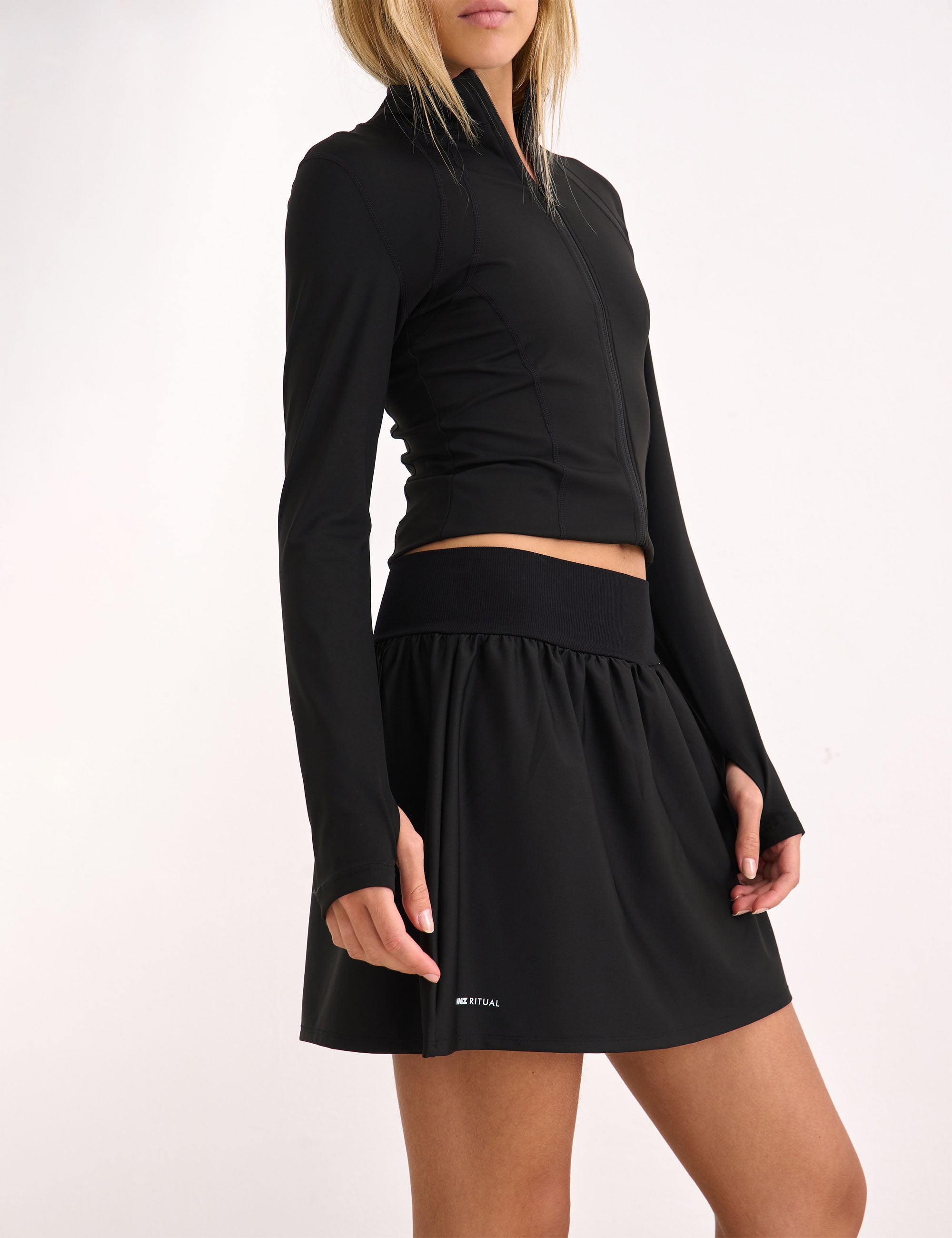 Shorts Saia Academia Malha Preto