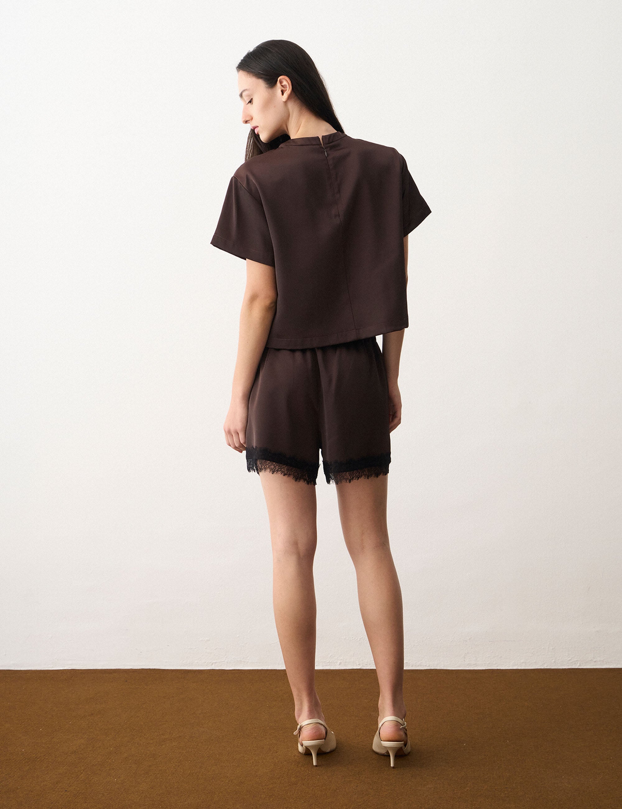 Shorts Lingerie Acetinado Marrom