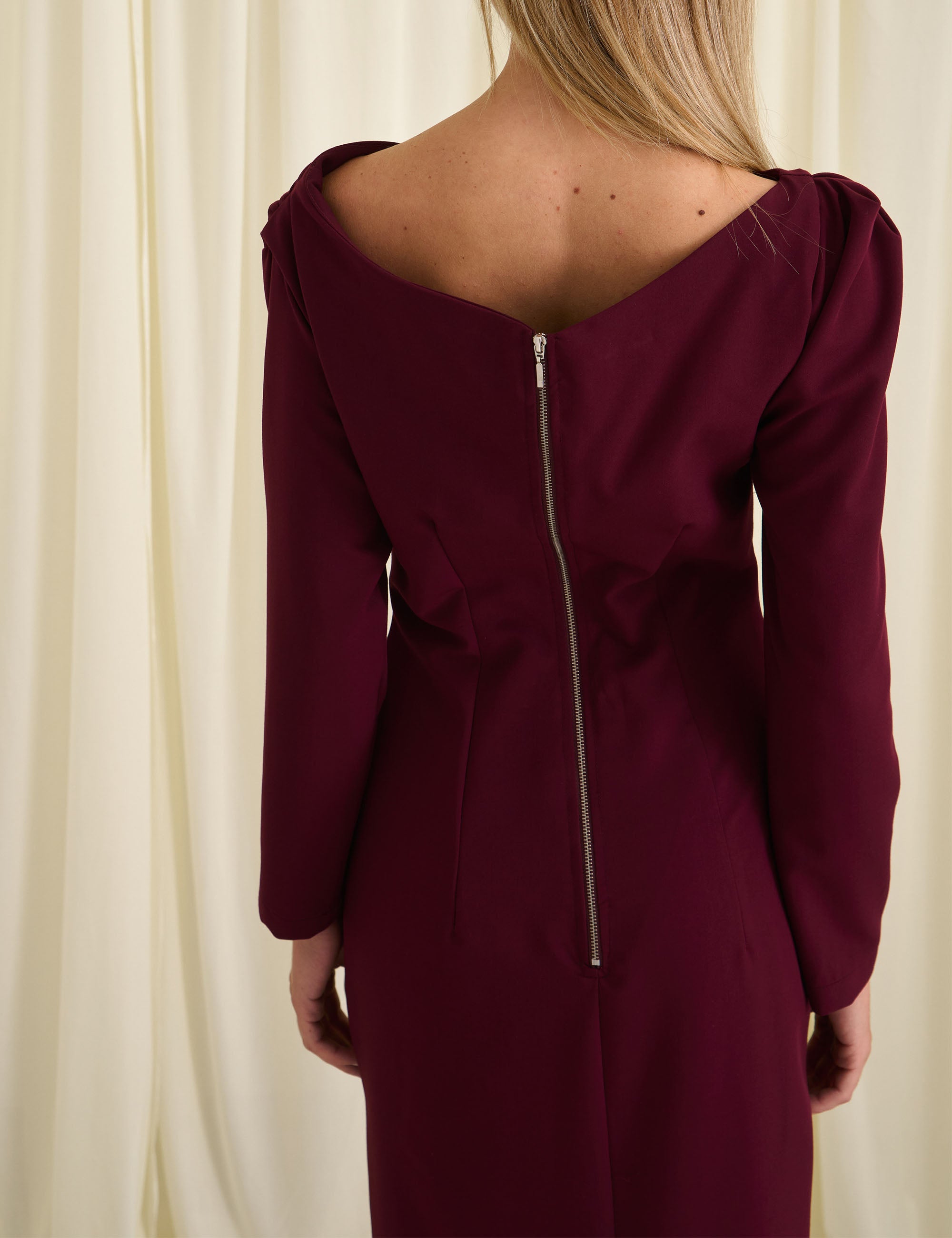 Vestido Arlete Alfaiataria Bordeaux