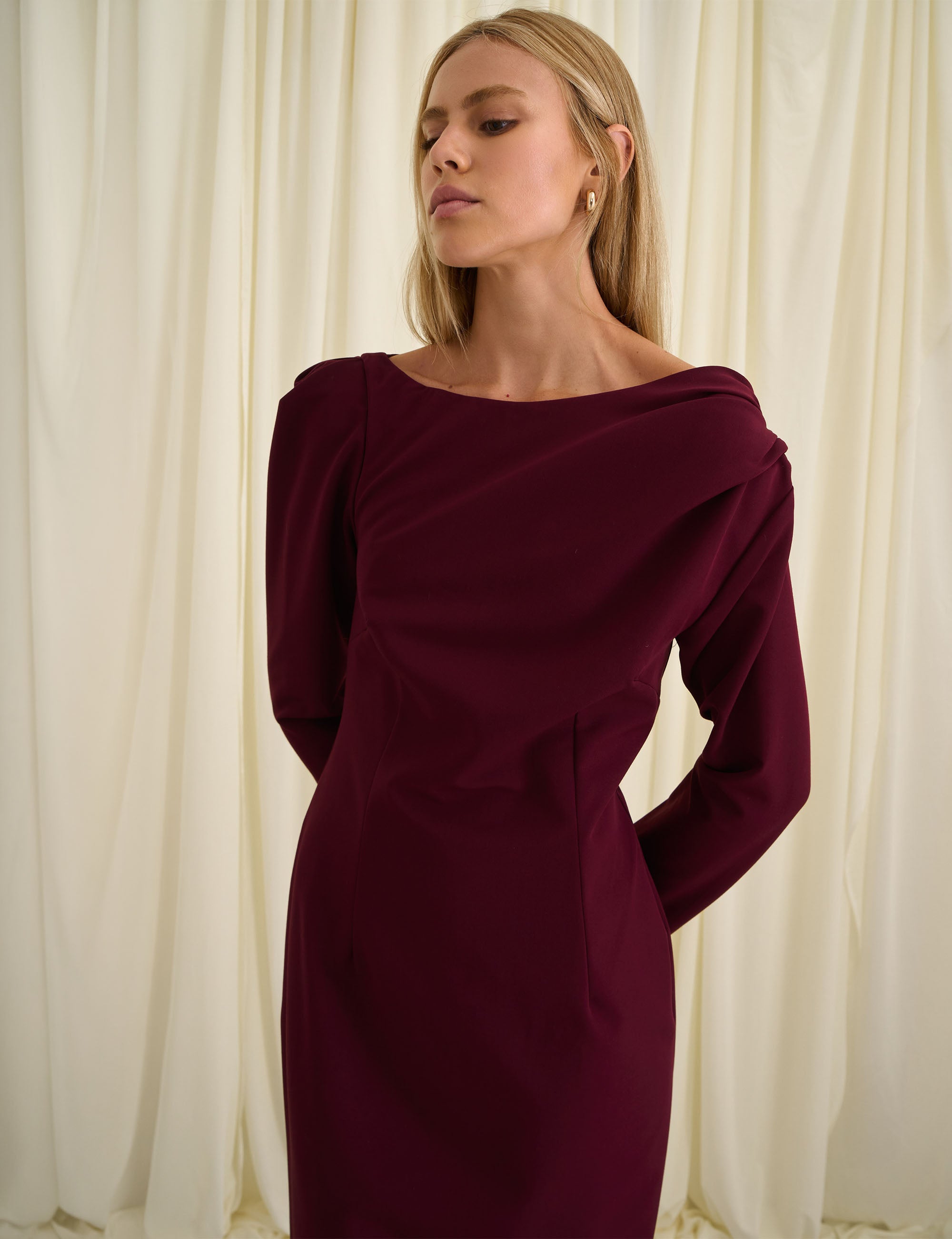 Vestido Arlete Alfaiataria Bordeaux