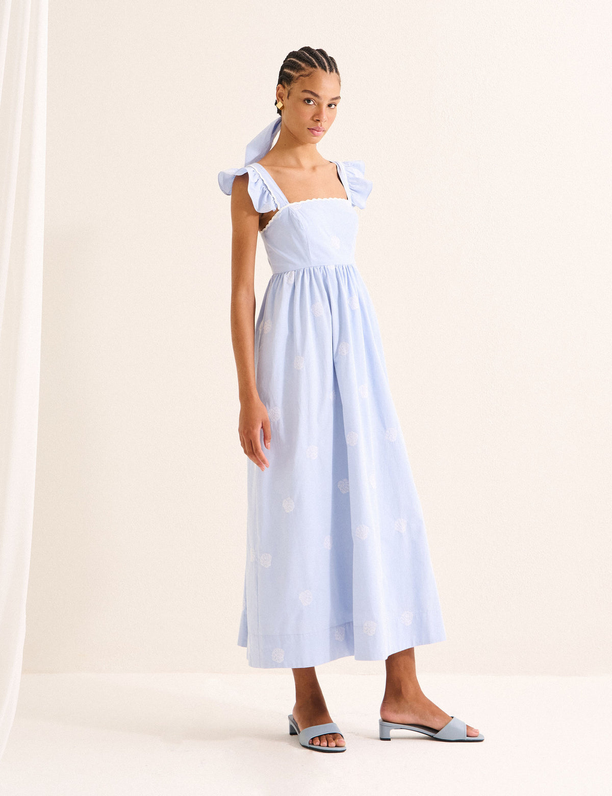 Vestido Conchas Com Lenço Azul