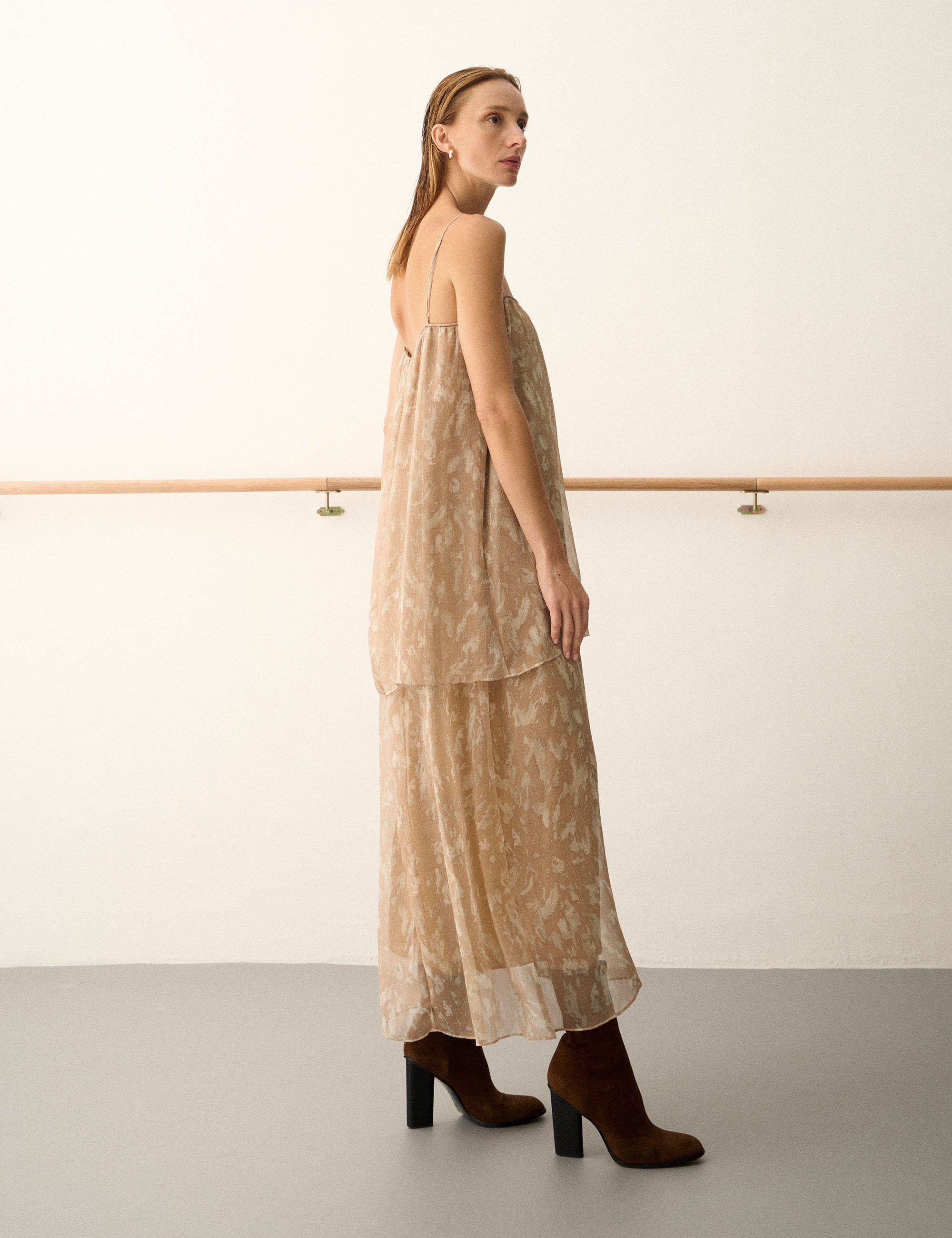 Vestido Dalia Fluido Bege