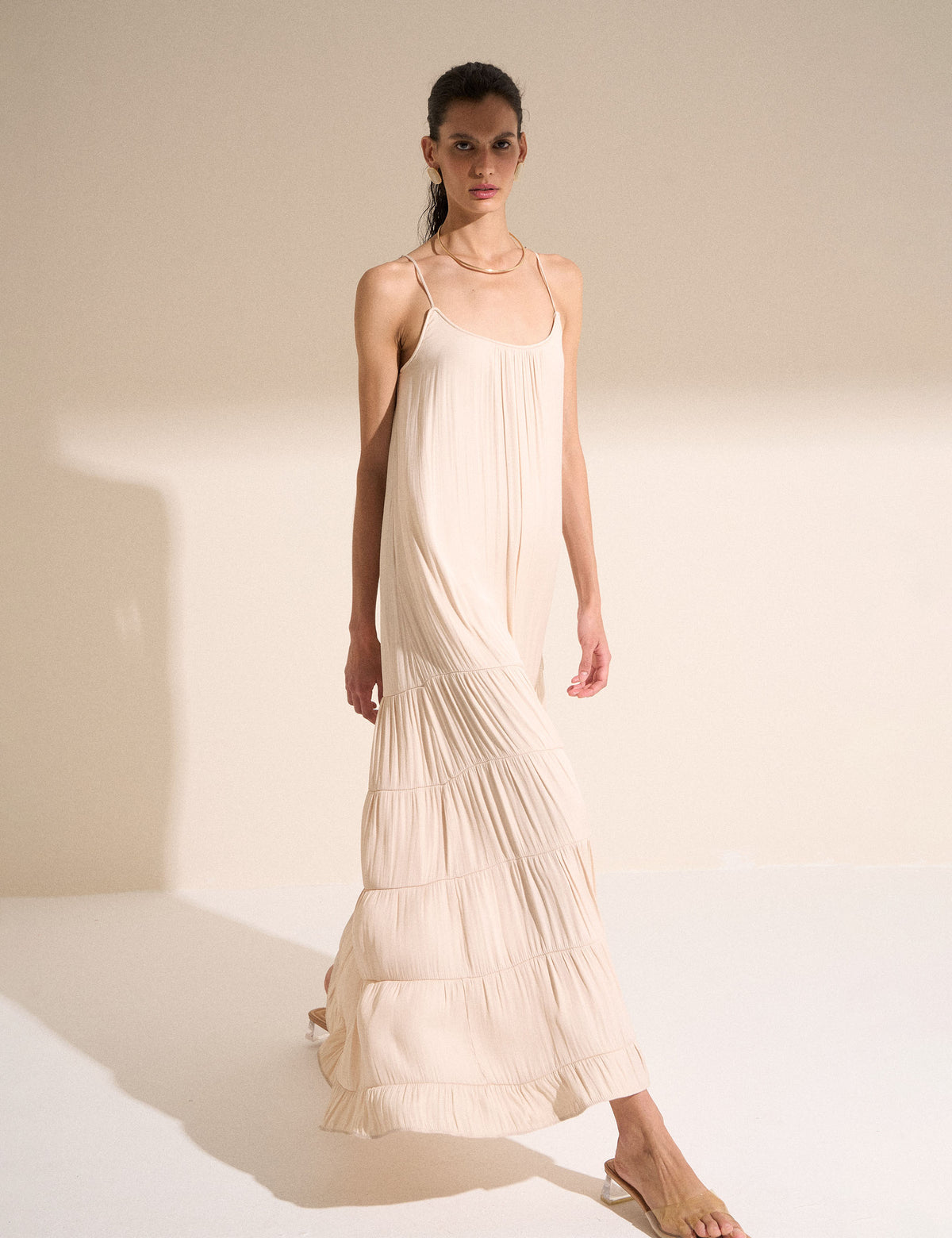 Vestido Fluido Cetim Areia