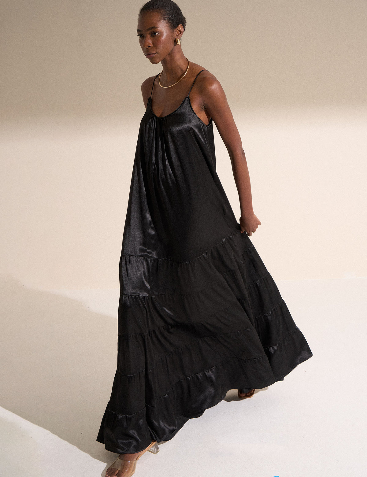 Vestido Fluido Cetim Crinkle Preto