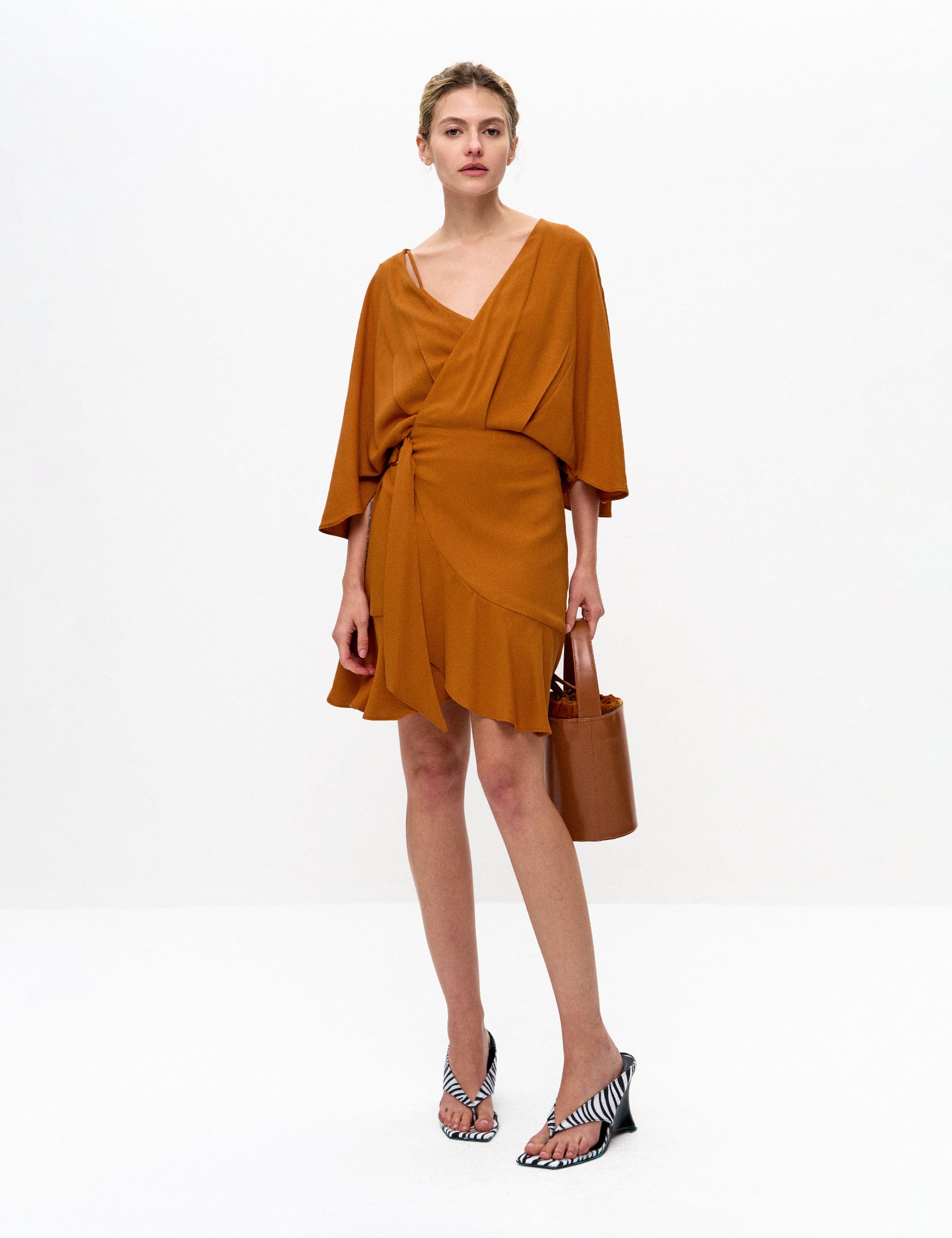 Vestido Layla Viscose Amêndoa