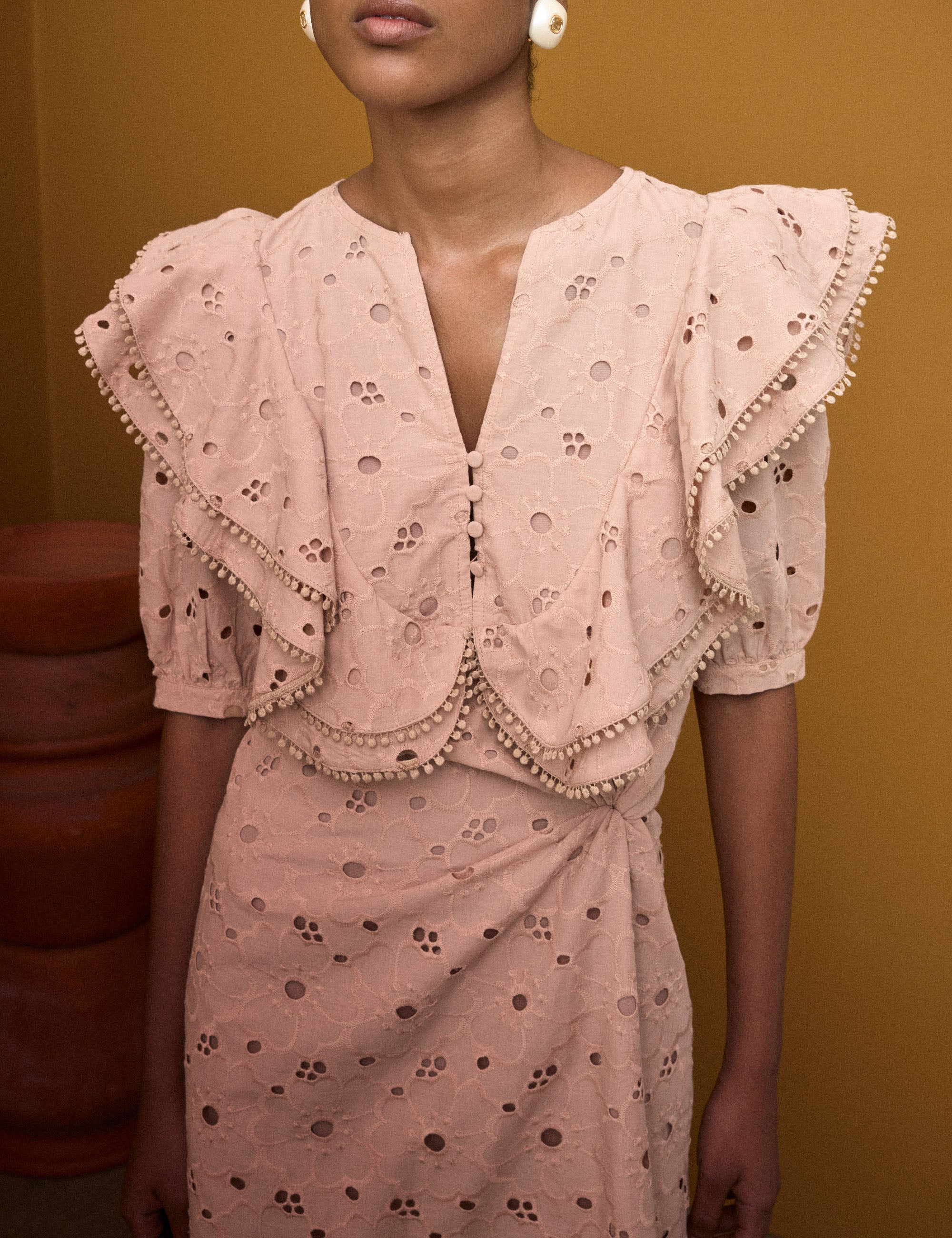 Vestido Leslie Laise Bege