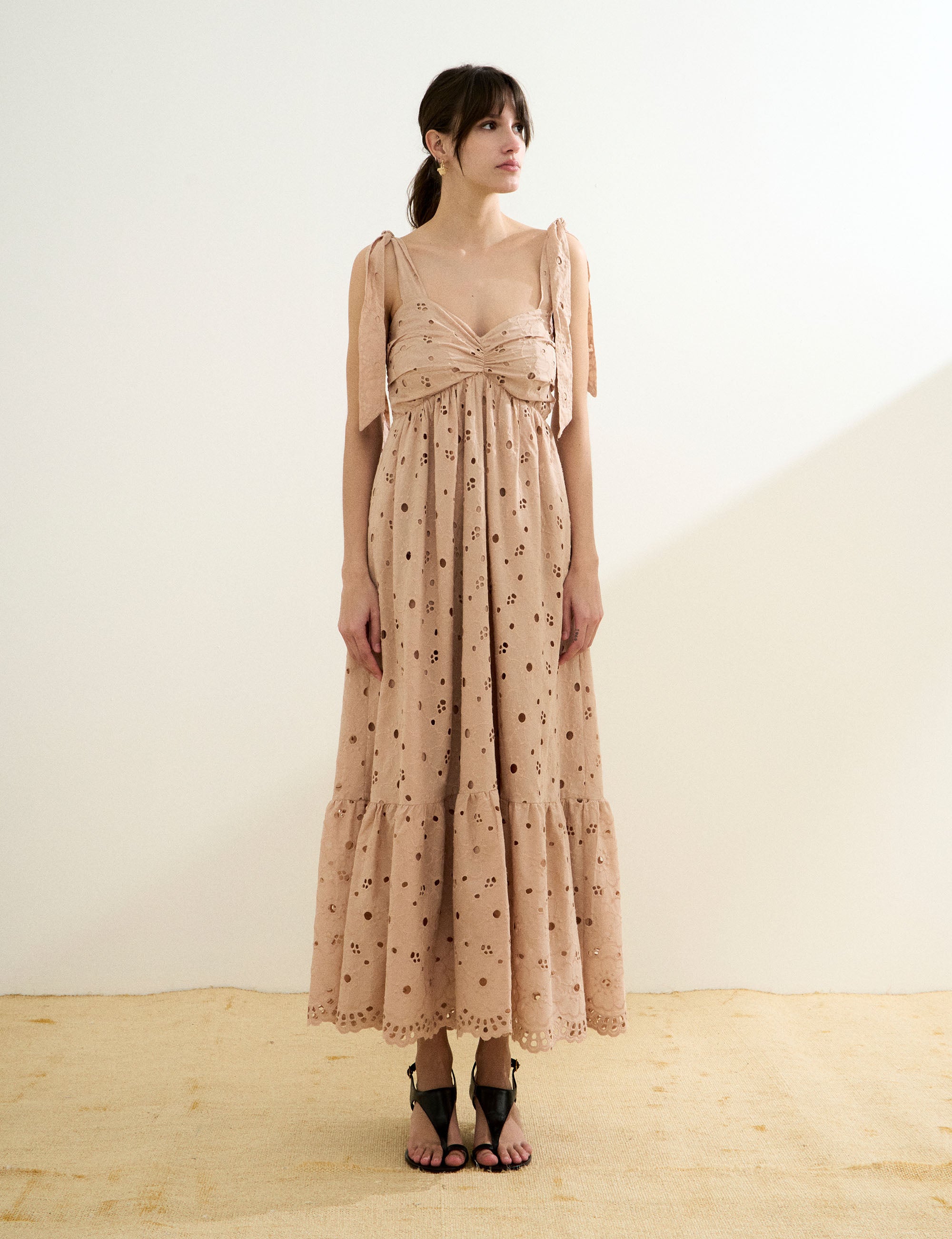 Vestido Leticia Laise Bege