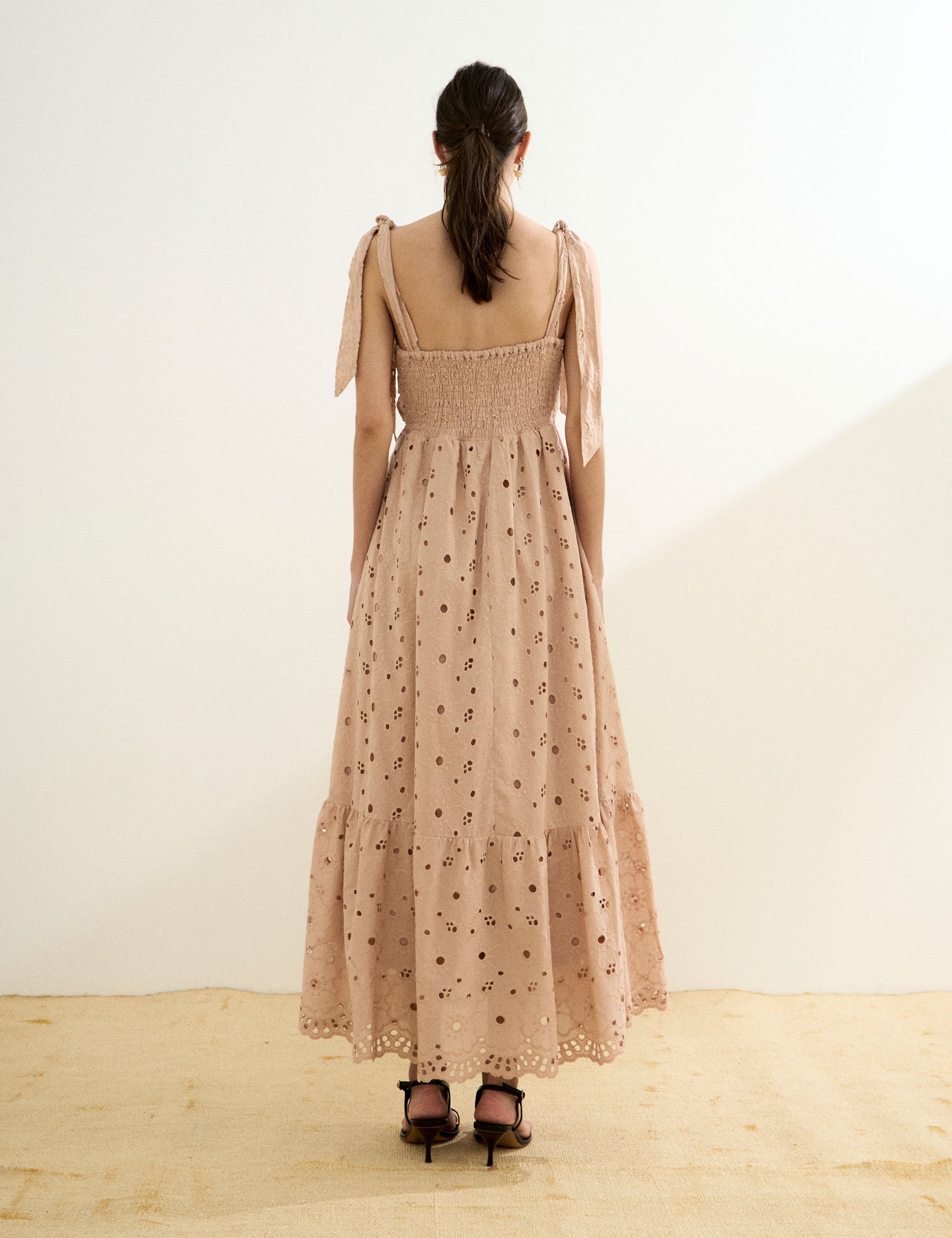 Vestido Leticia Laise Bege