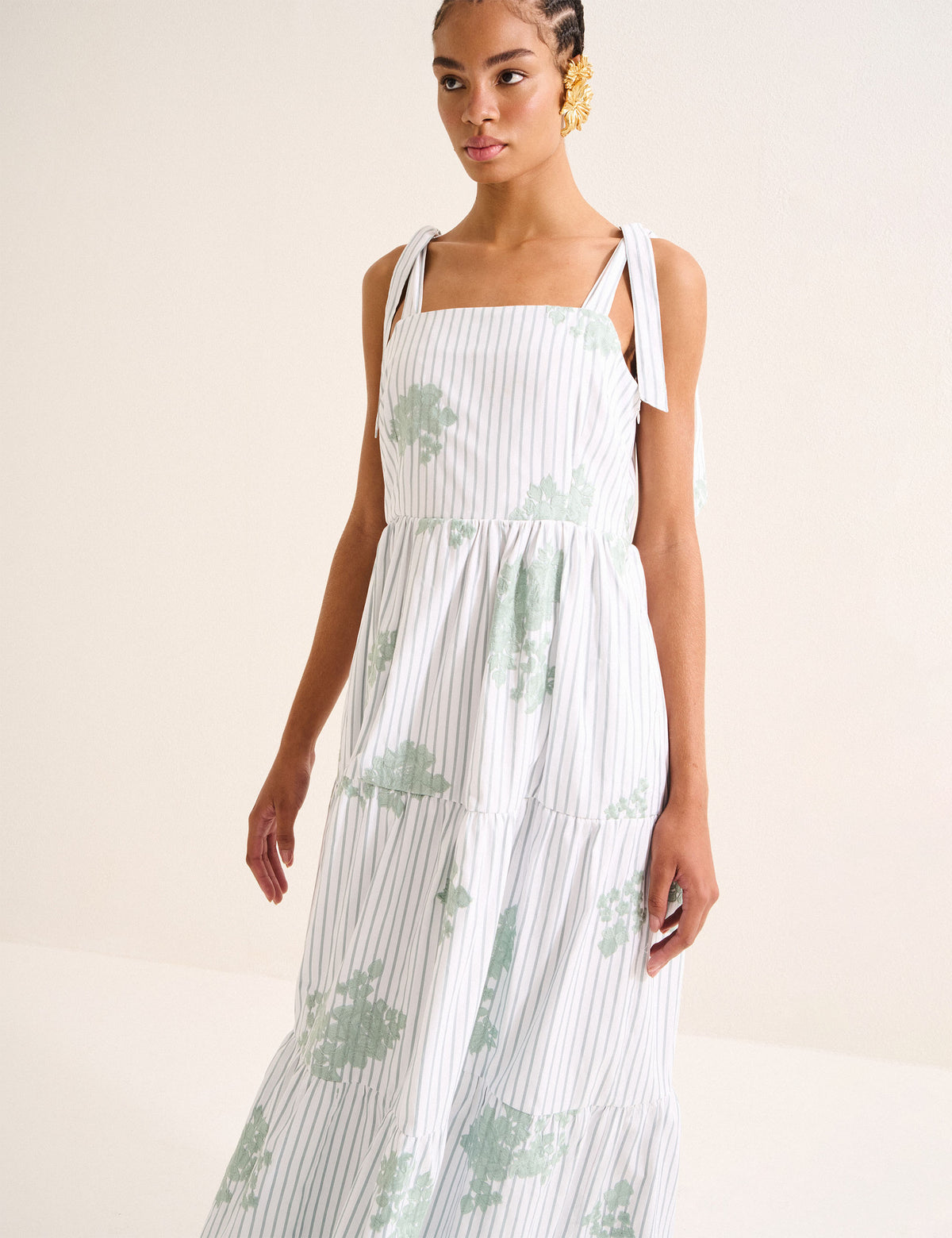 Vestido Maria Bordado Verde Chá